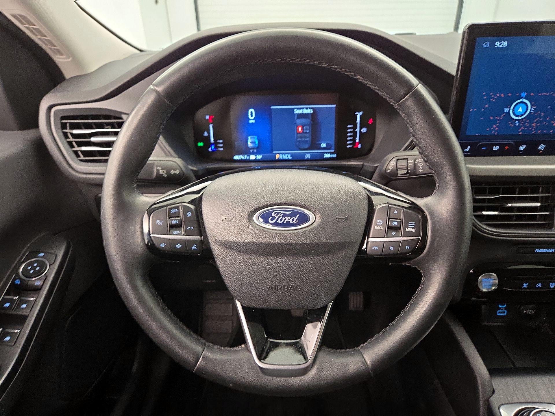 Thumbnail: 2023 Ford Escape - 10