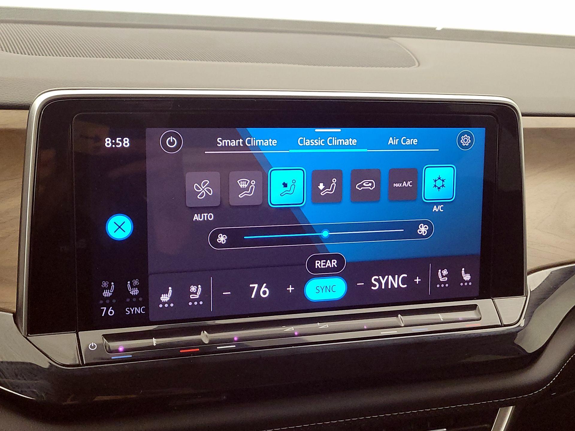 Thumbnail: 2024 Volkswagen Atlas - 16