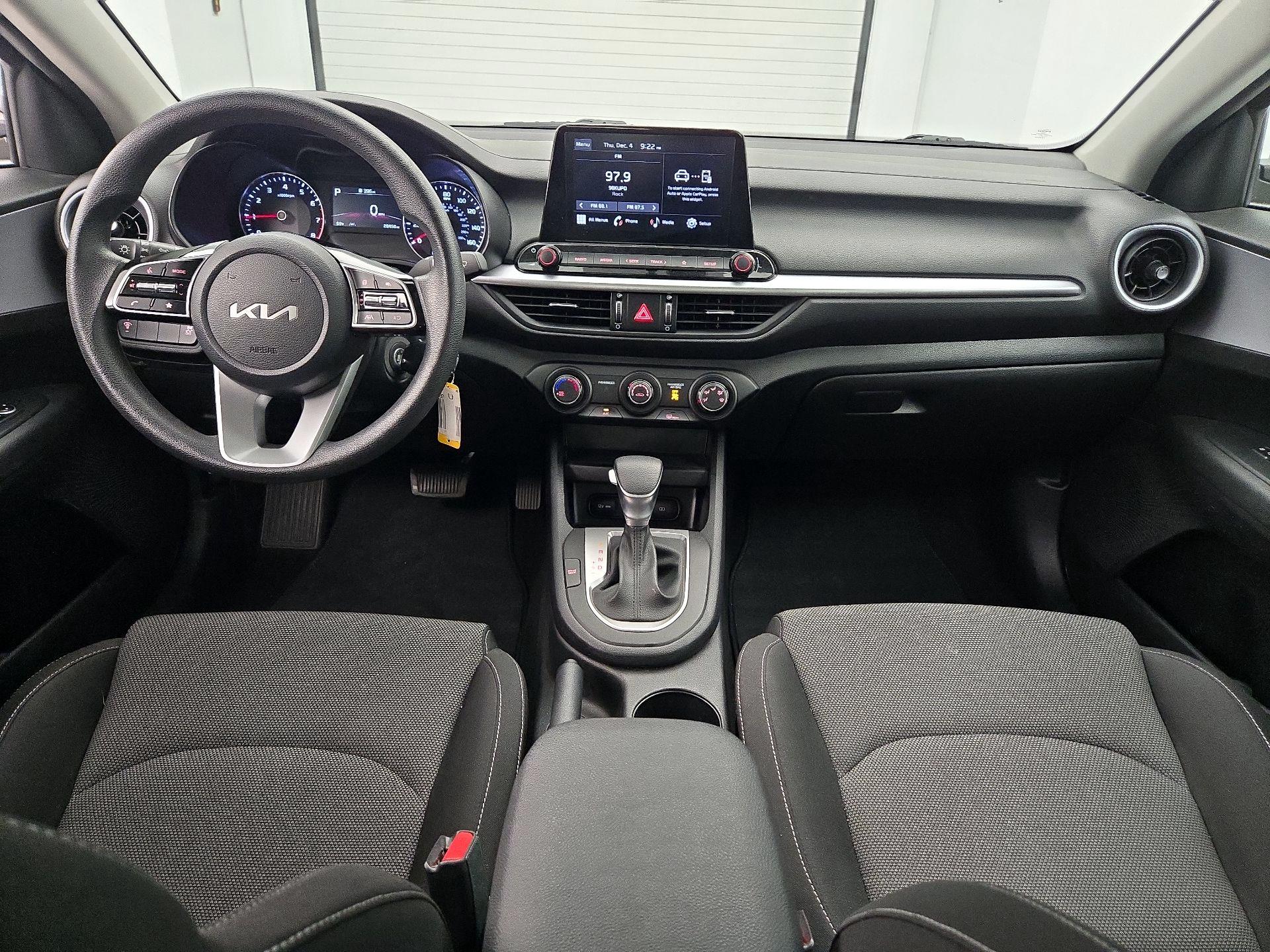 Thumbnail: 2024 Kia Forte - 9