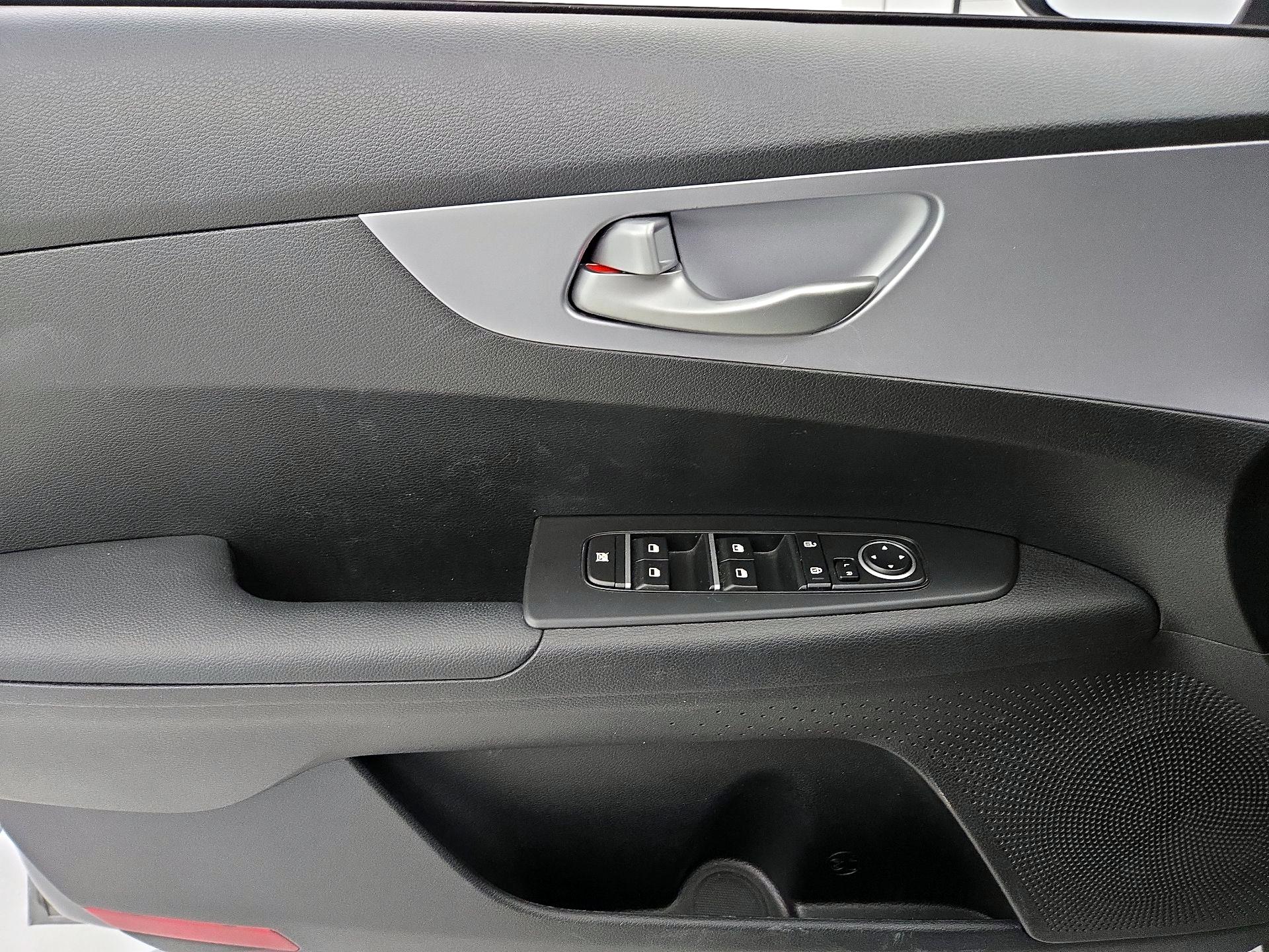 Thumbnail: 2024 Kia Forte - 12