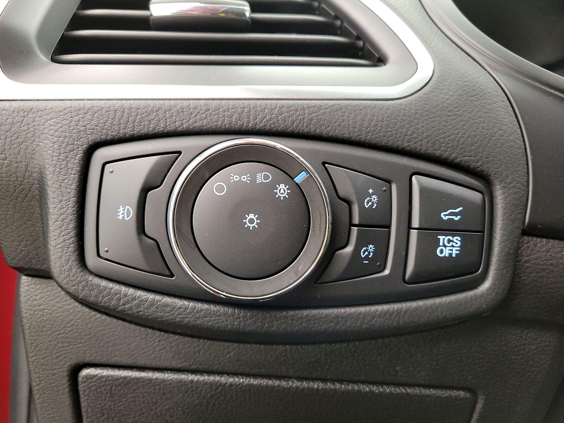 Thumbnail: 2022 Ford Edge - 13