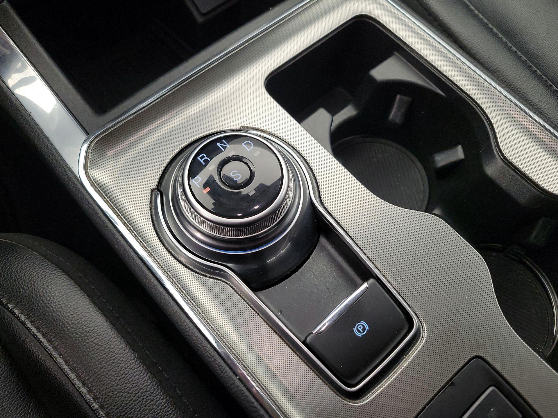 Thumbnail: 2022 Ford Edge - 17