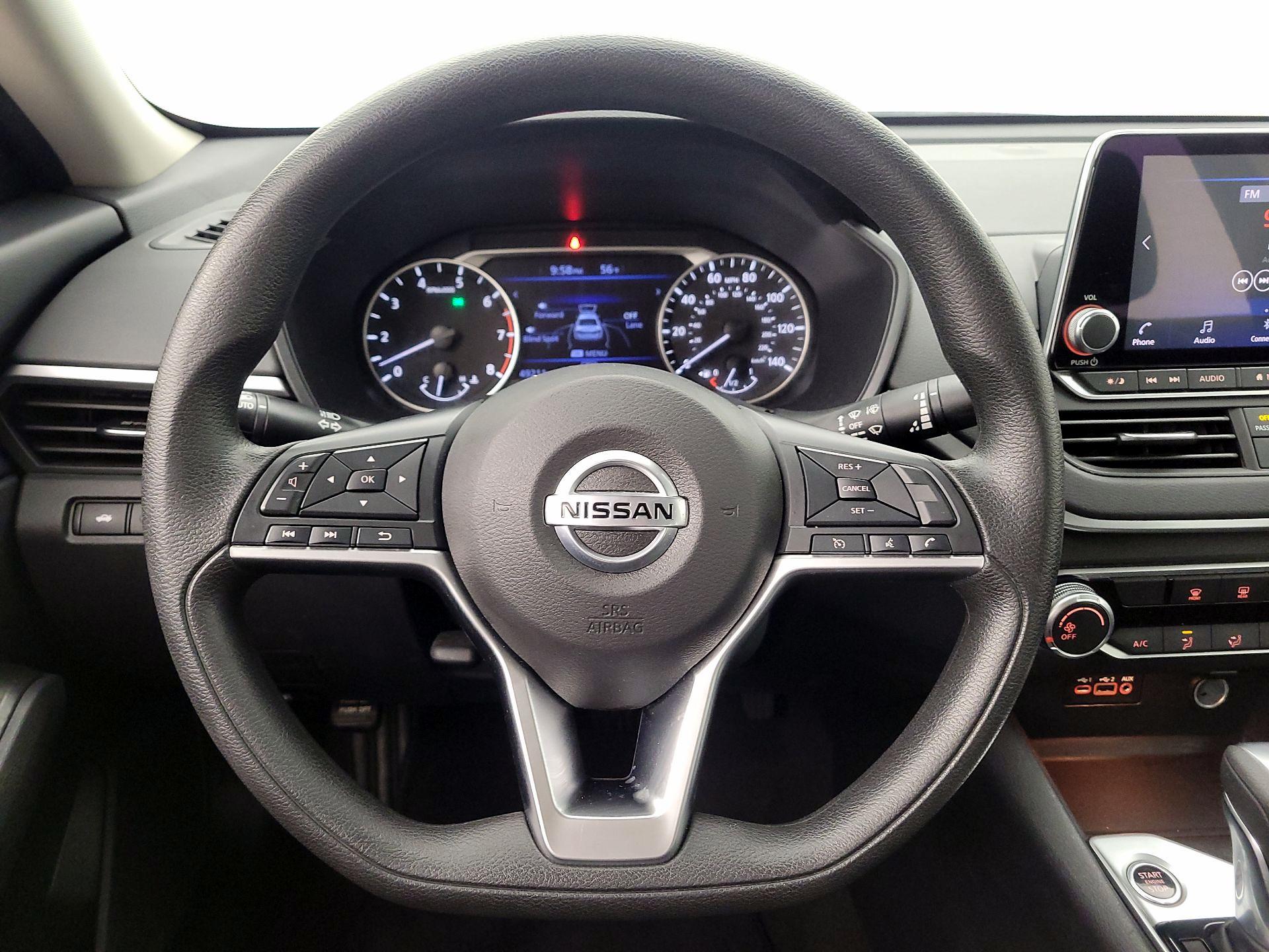 Thumbnail: 2022 Nissan Altima - 10