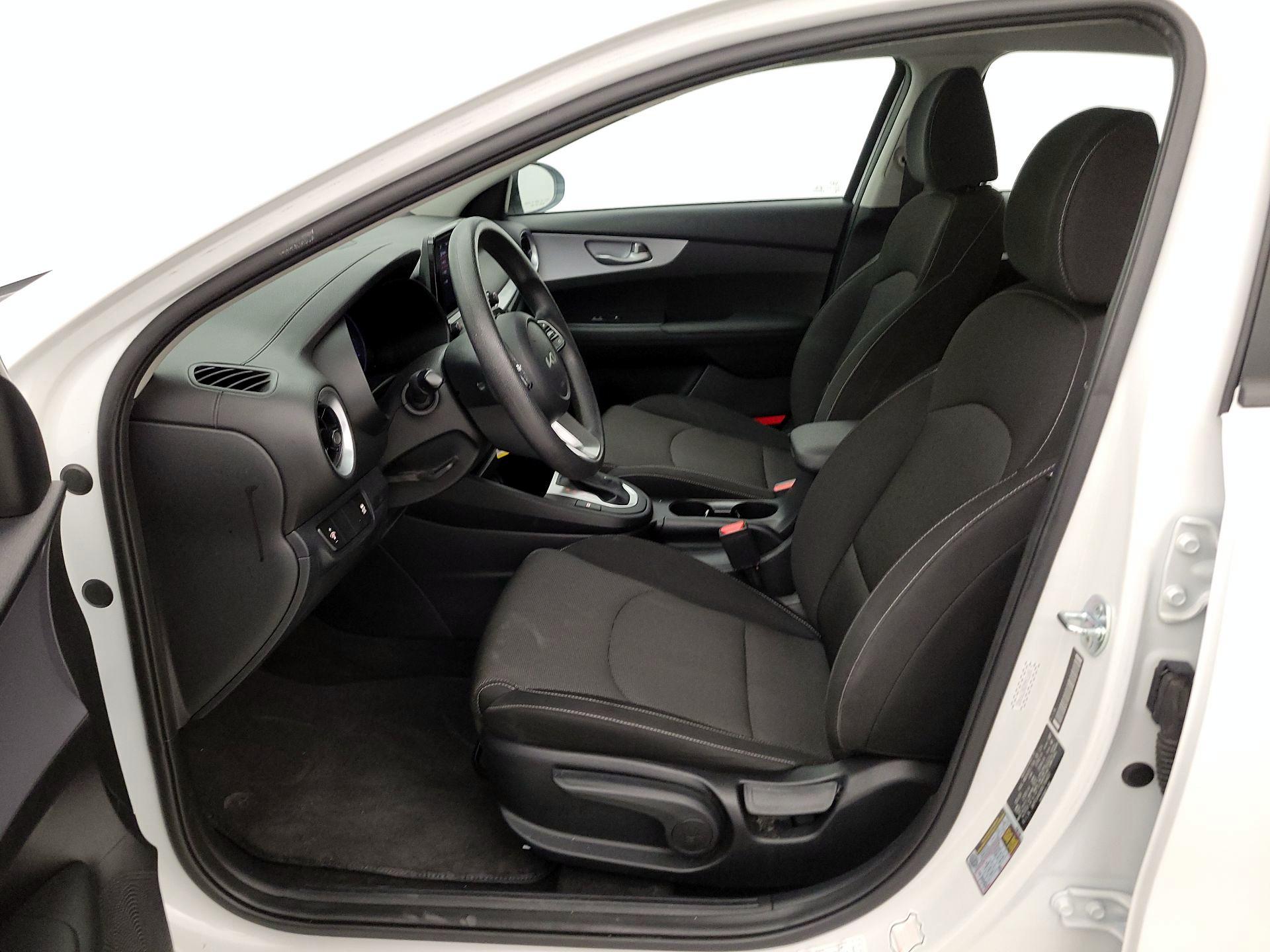 Thumbnail: 2024 Kia Forte - 11