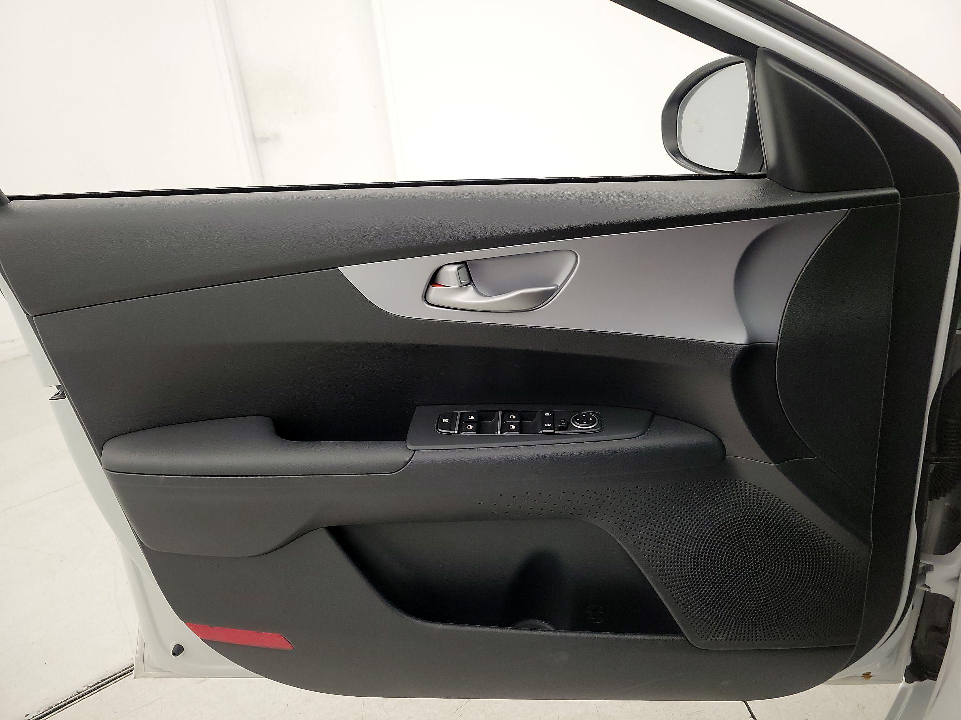 Thumbnail: 2024 Kia Forte - 12