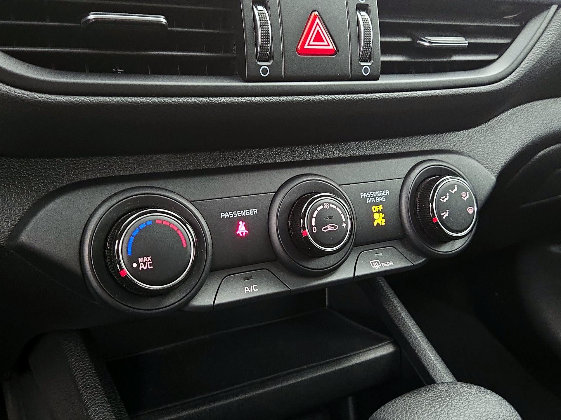 Thumbnail: 2024 Kia Forte - 16