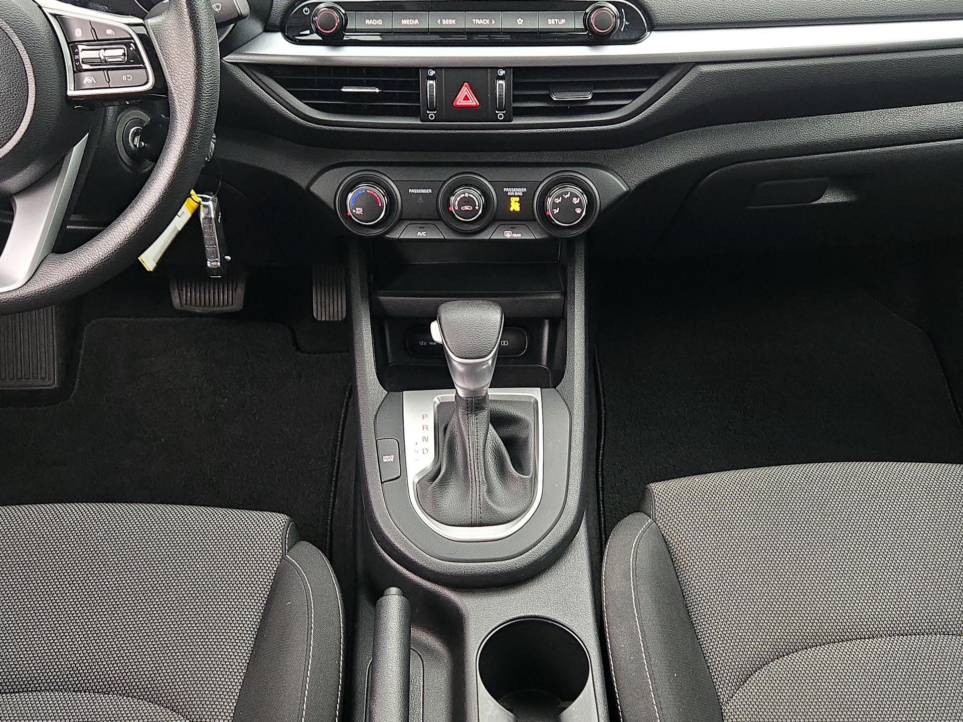 Thumbnail: 2024 Kia Forte - 17