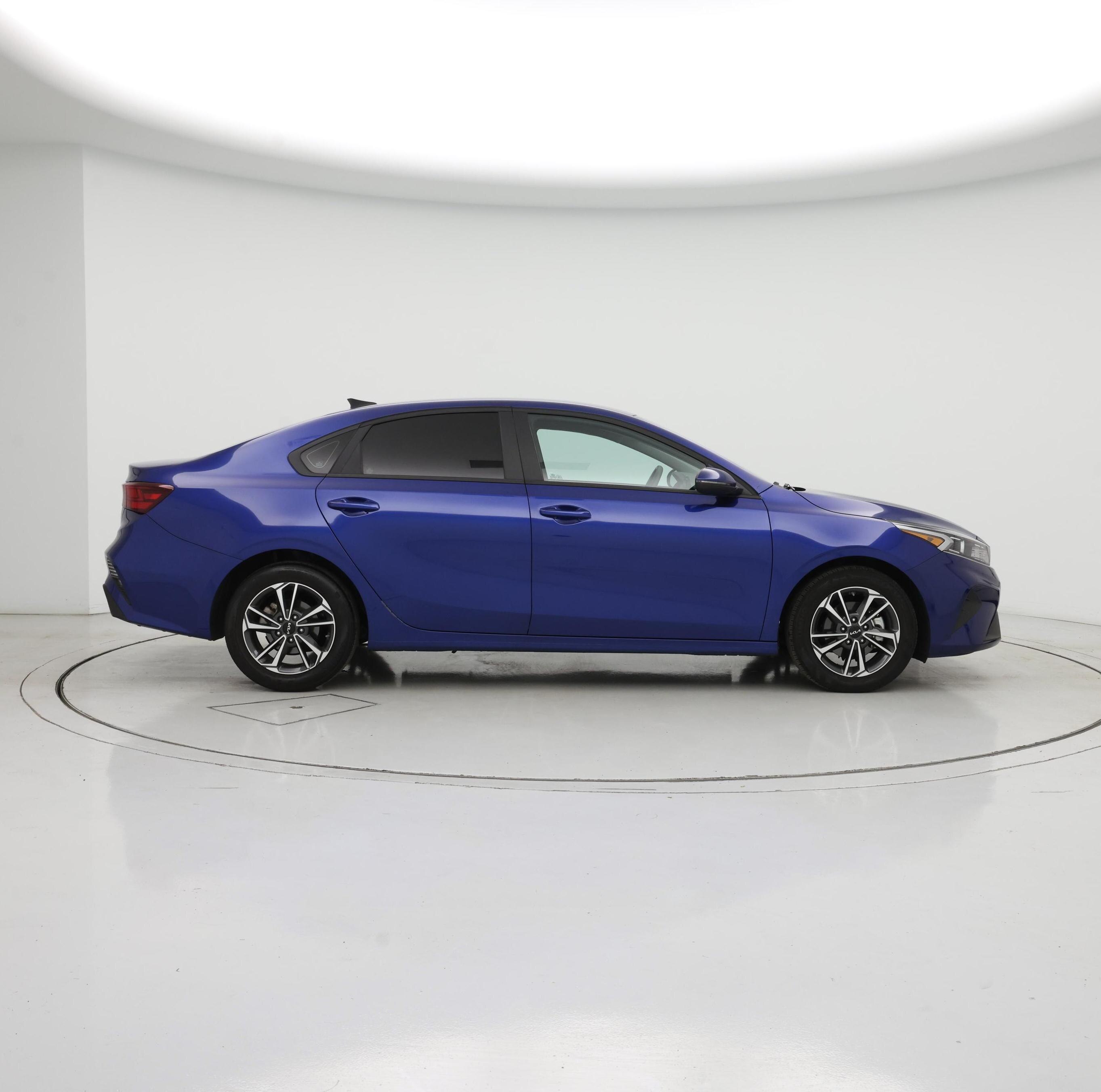 Thumbnail: 2024 Kia Forte - 7