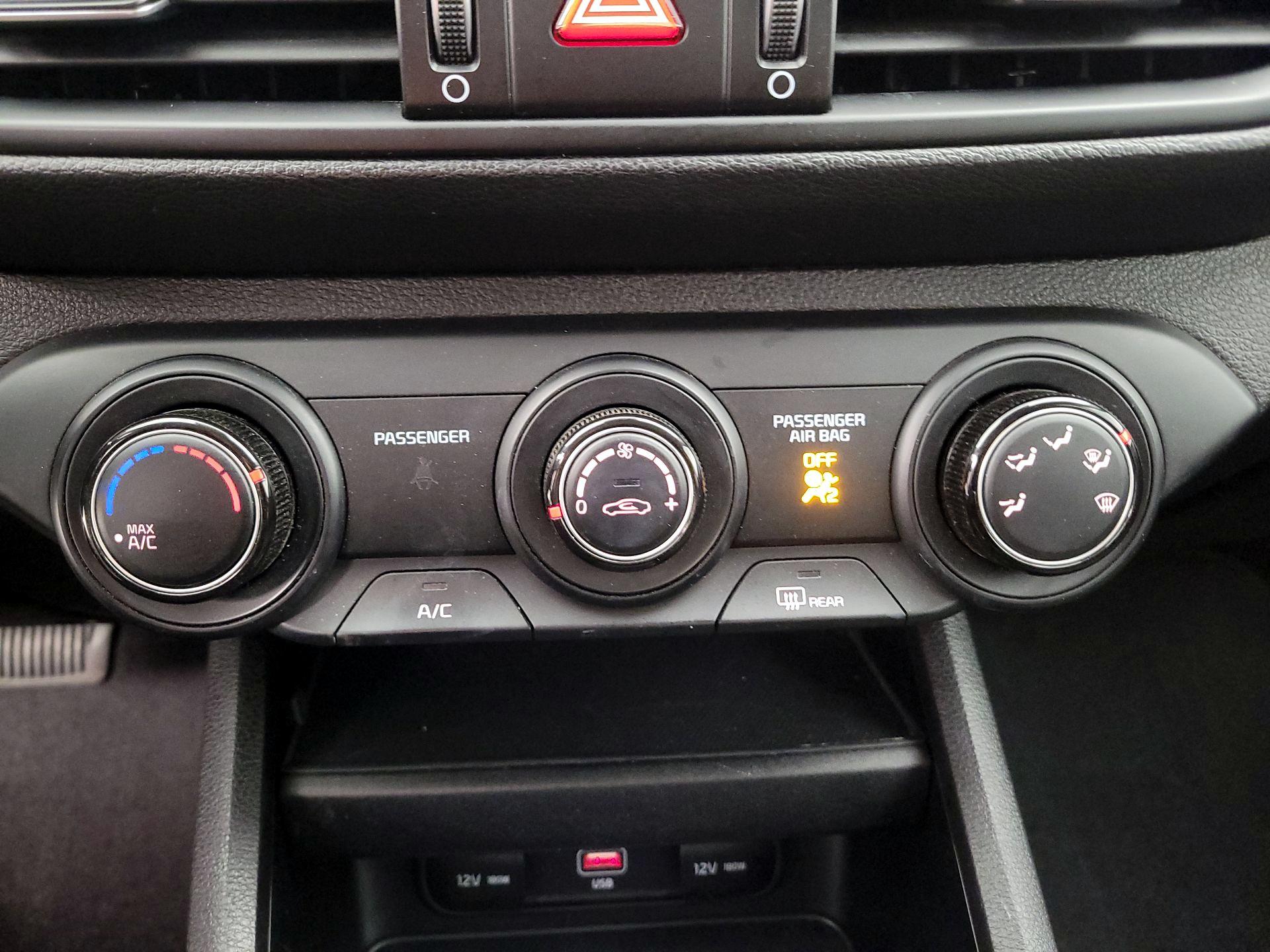 Thumbnail: 2023 Kia Forte - 16