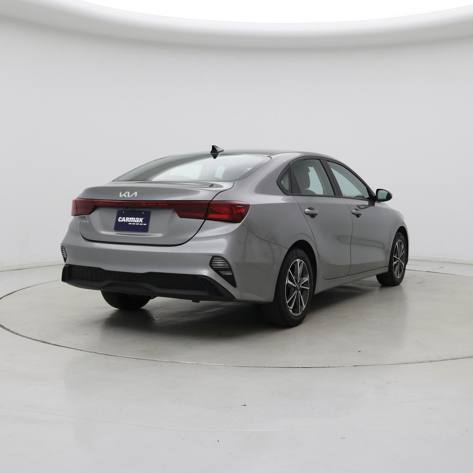 Thumbnail: 2023 Kia Forte - 8