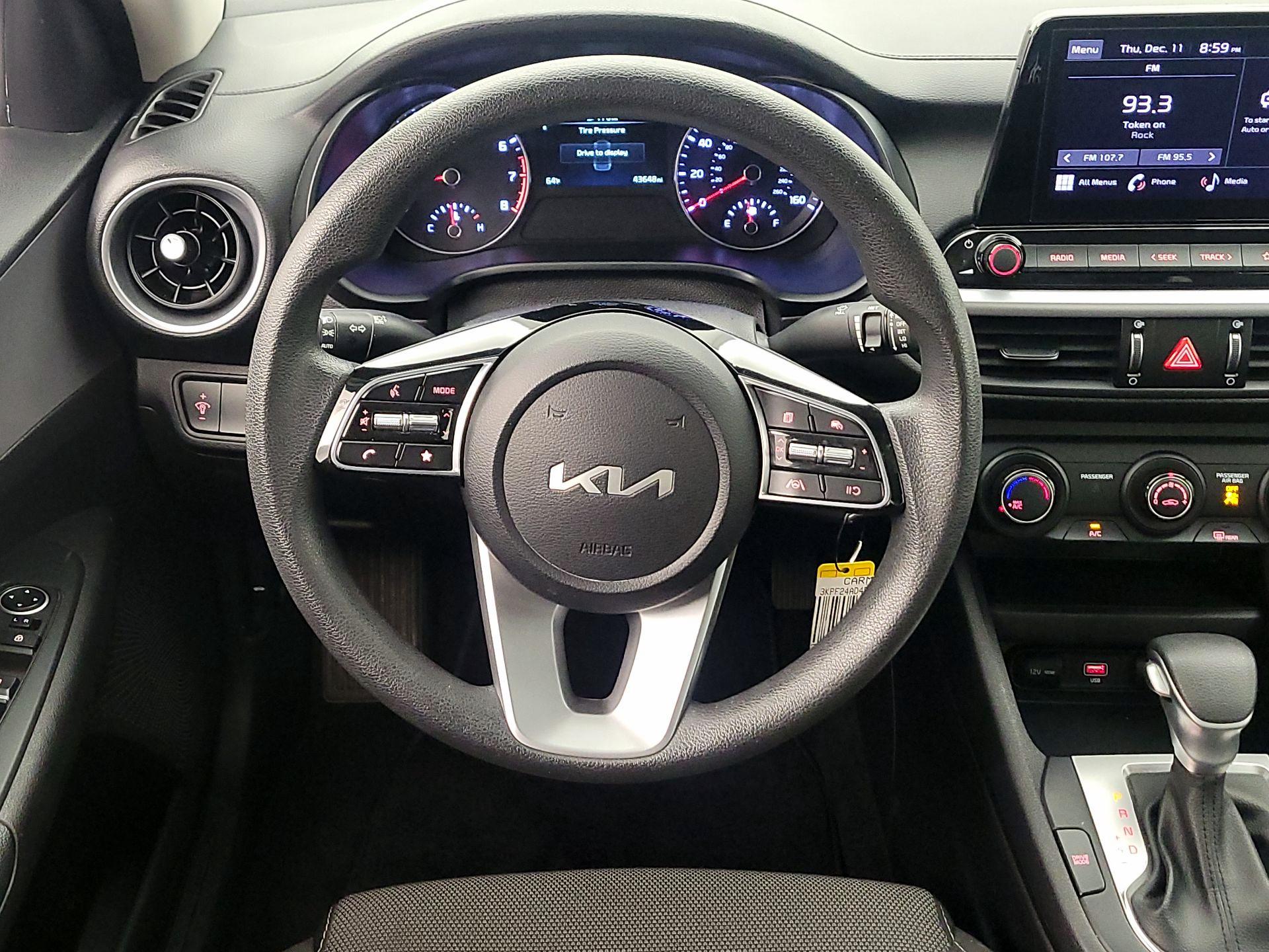 Thumbnail: 2023 Kia Forte - 10