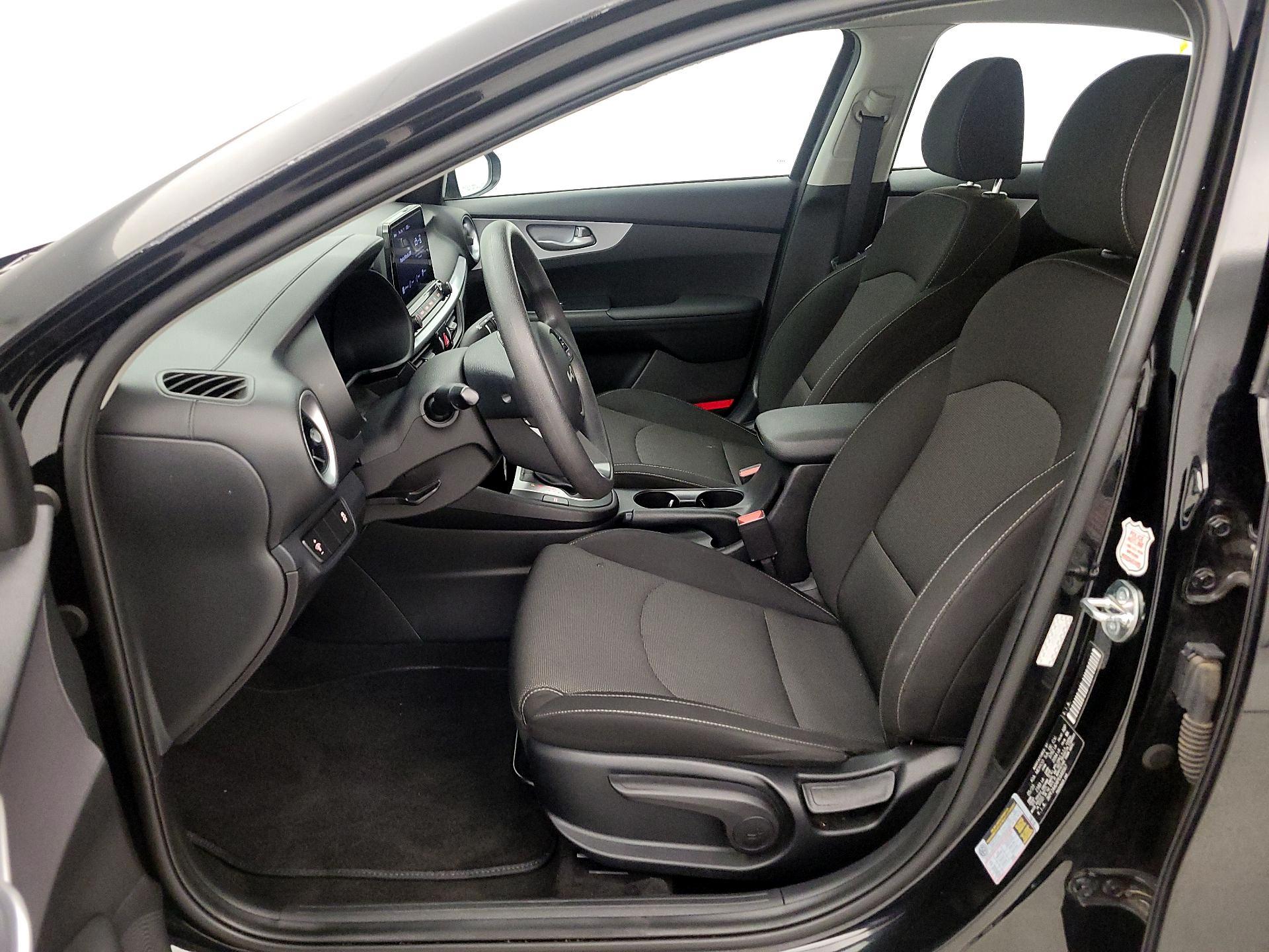 Thumbnail: 2023 Kia Forte - 11