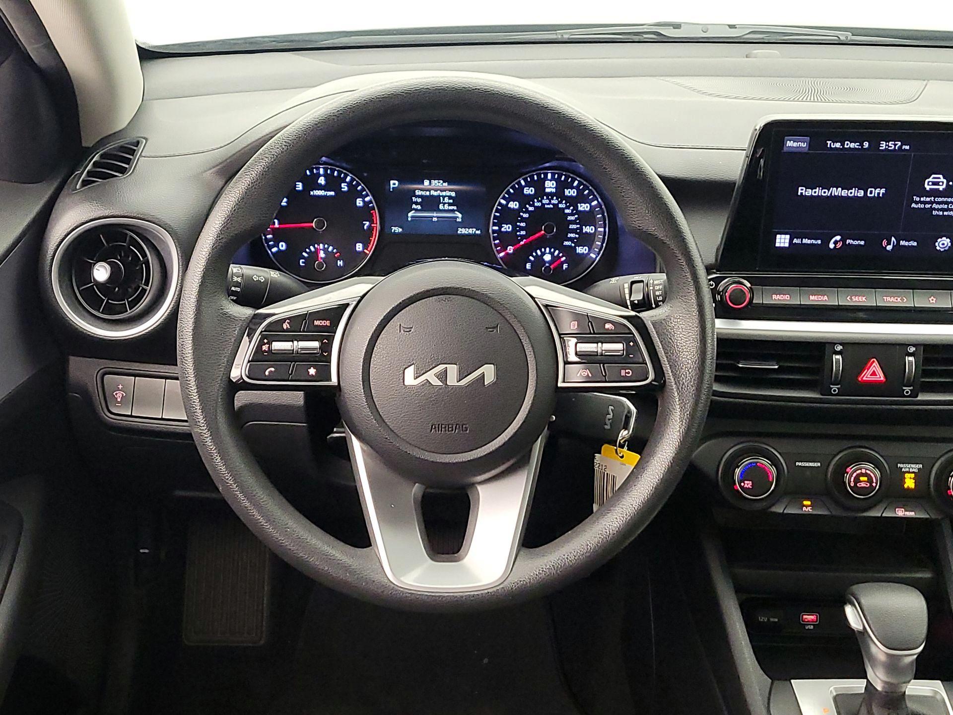 Thumbnail: 2024 Kia Forte - 10