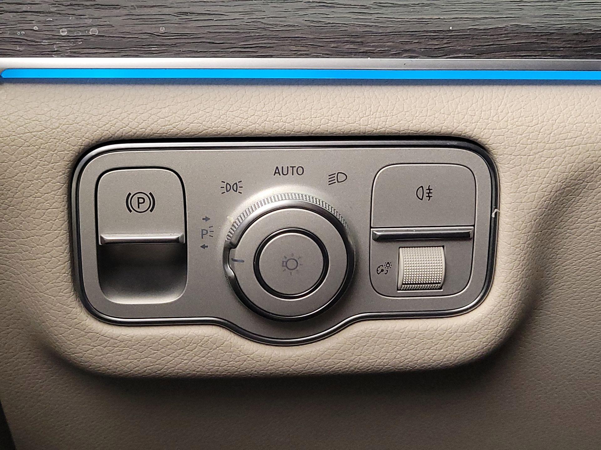 Thumbnail: 2020 Mercedes-Benz GLE - 13