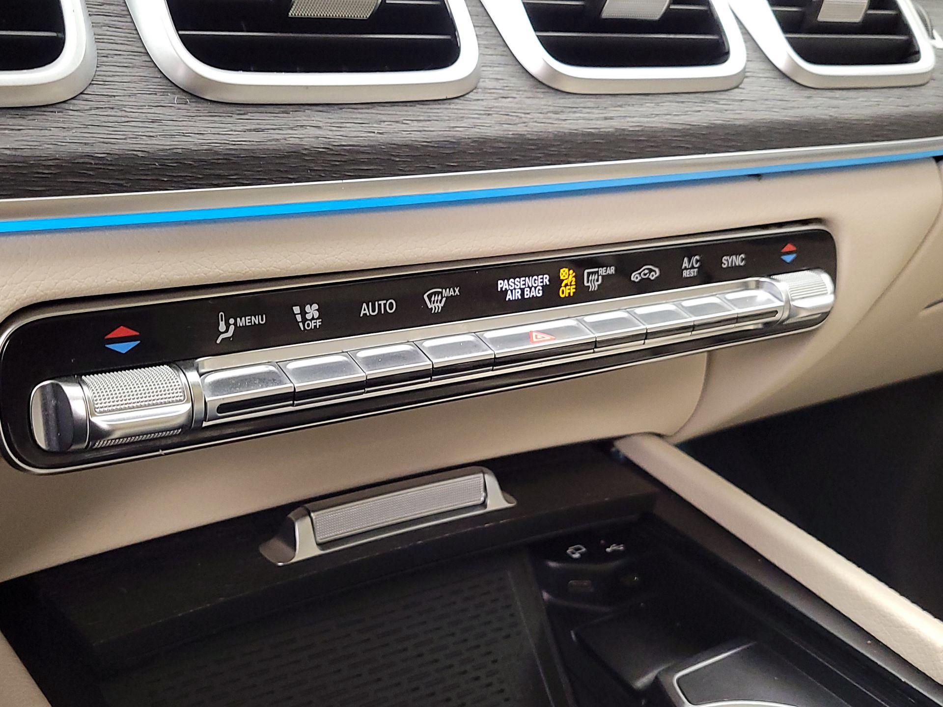 Thumbnail: 2020 Mercedes-Benz GLE - 17