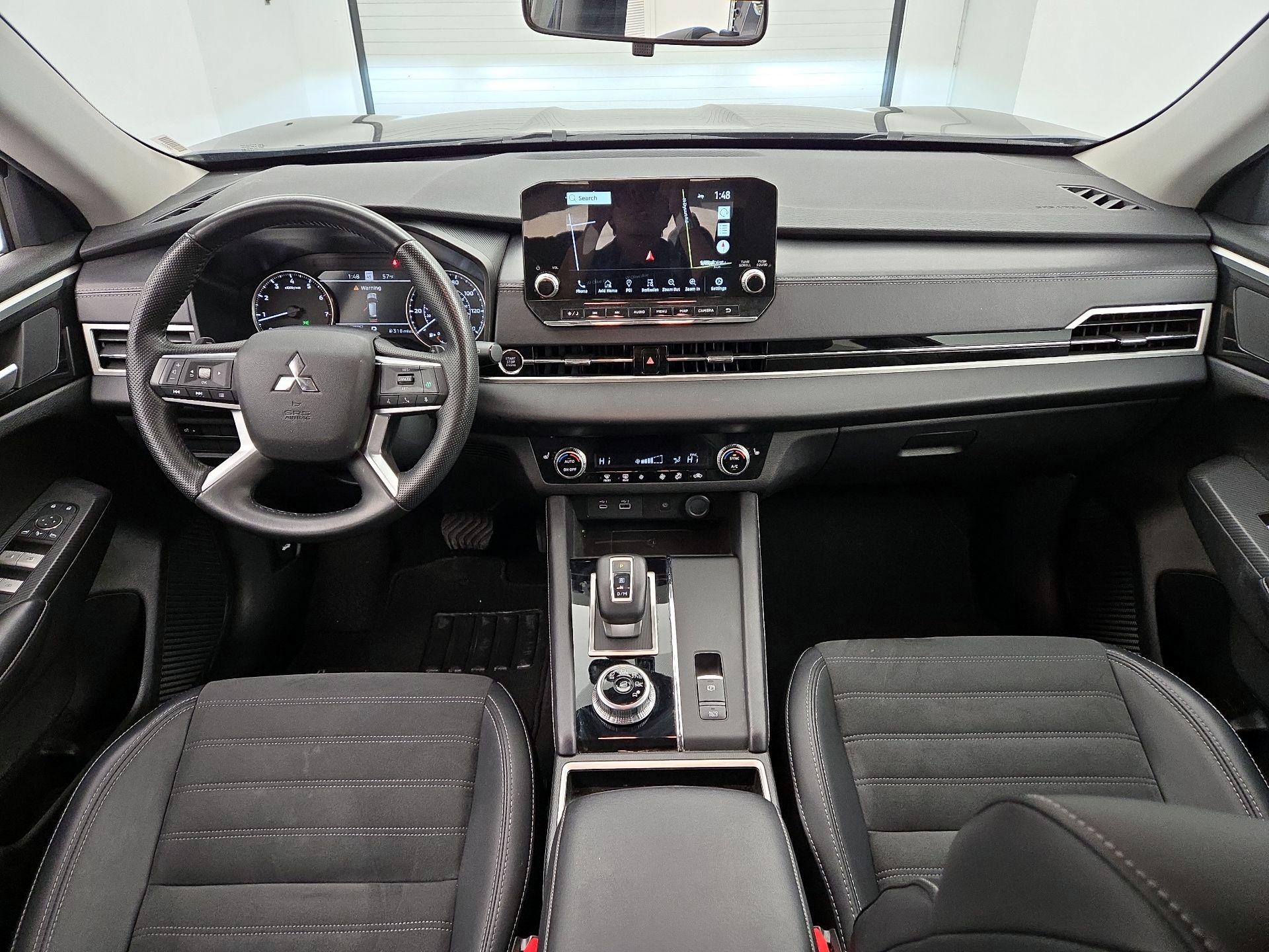 Thumbnail: 2024 Mitsubishi Outlander - 9