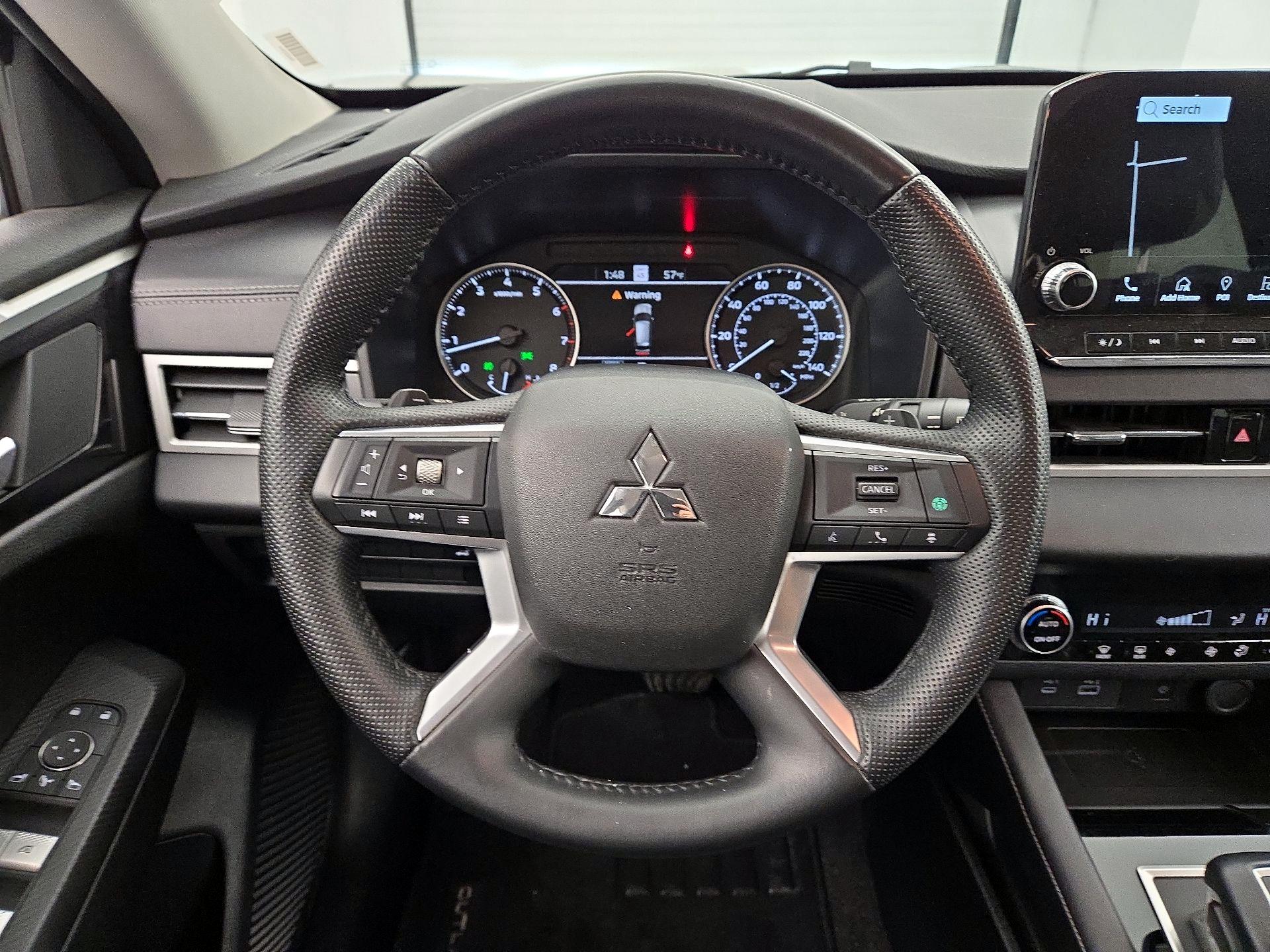 Thumbnail: 2024 Mitsubishi Outlander - 10