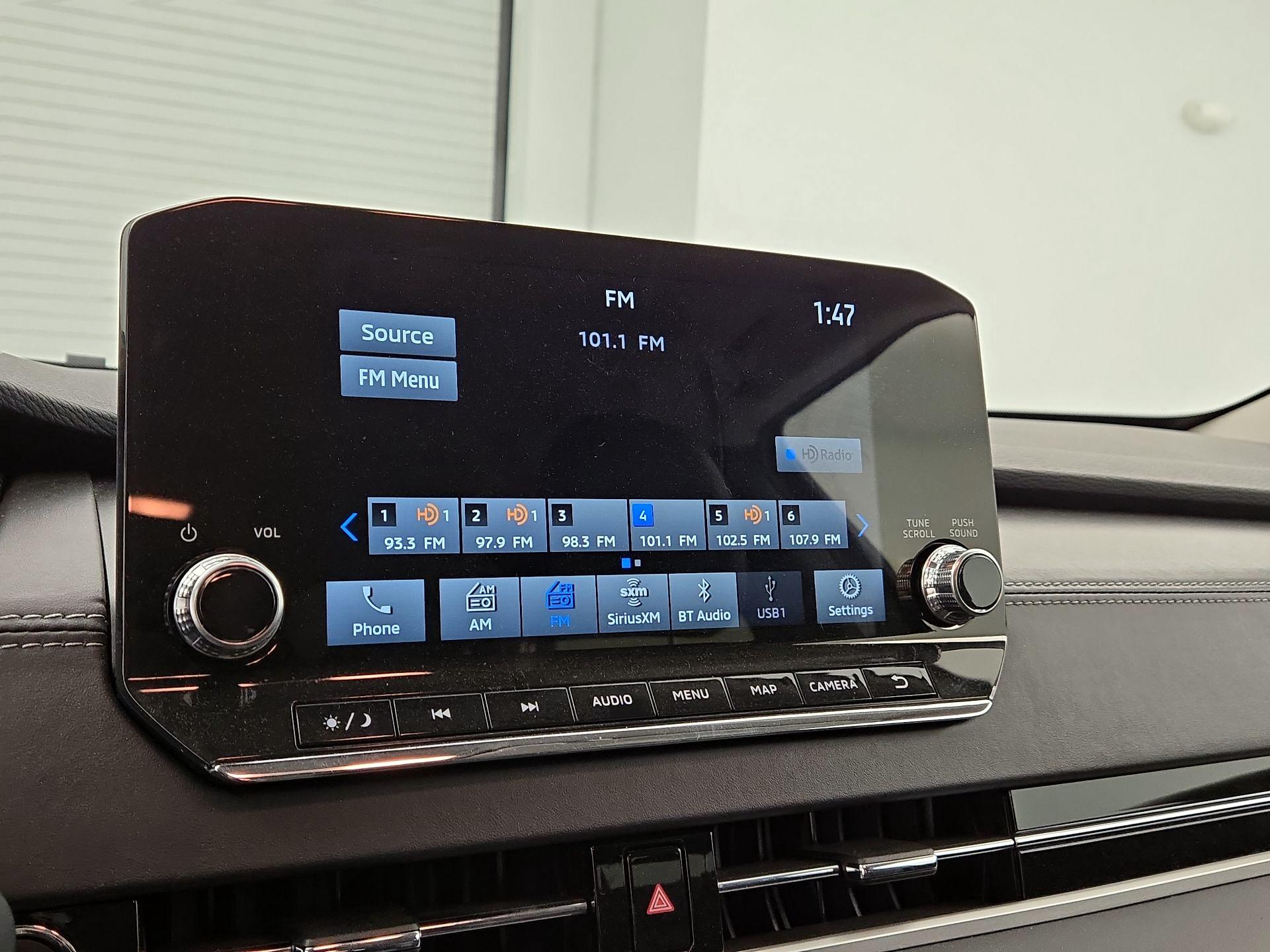 Thumbnail: 2024 Mitsubishi Outlander - 16