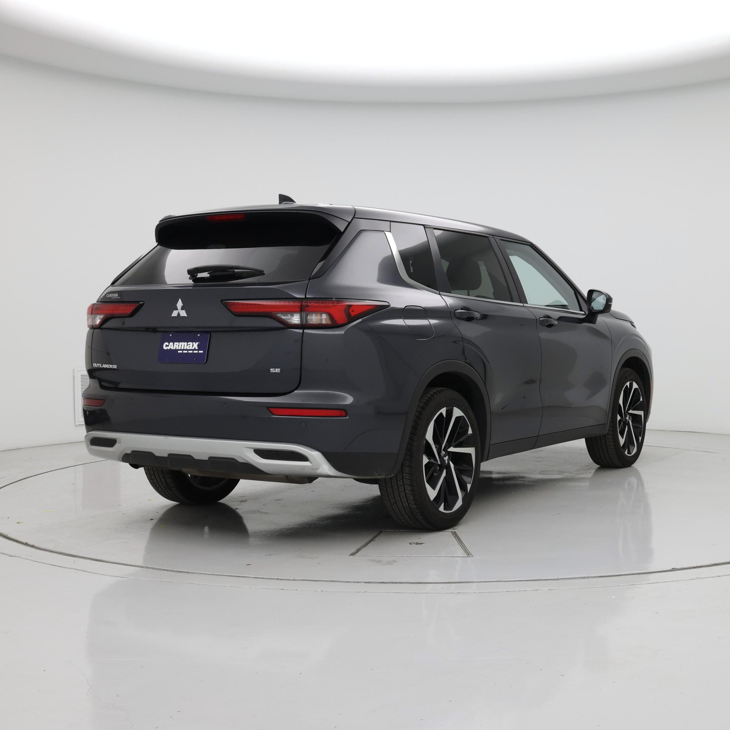 Thumbnail: 2024 Mitsubishi Outlander - 8