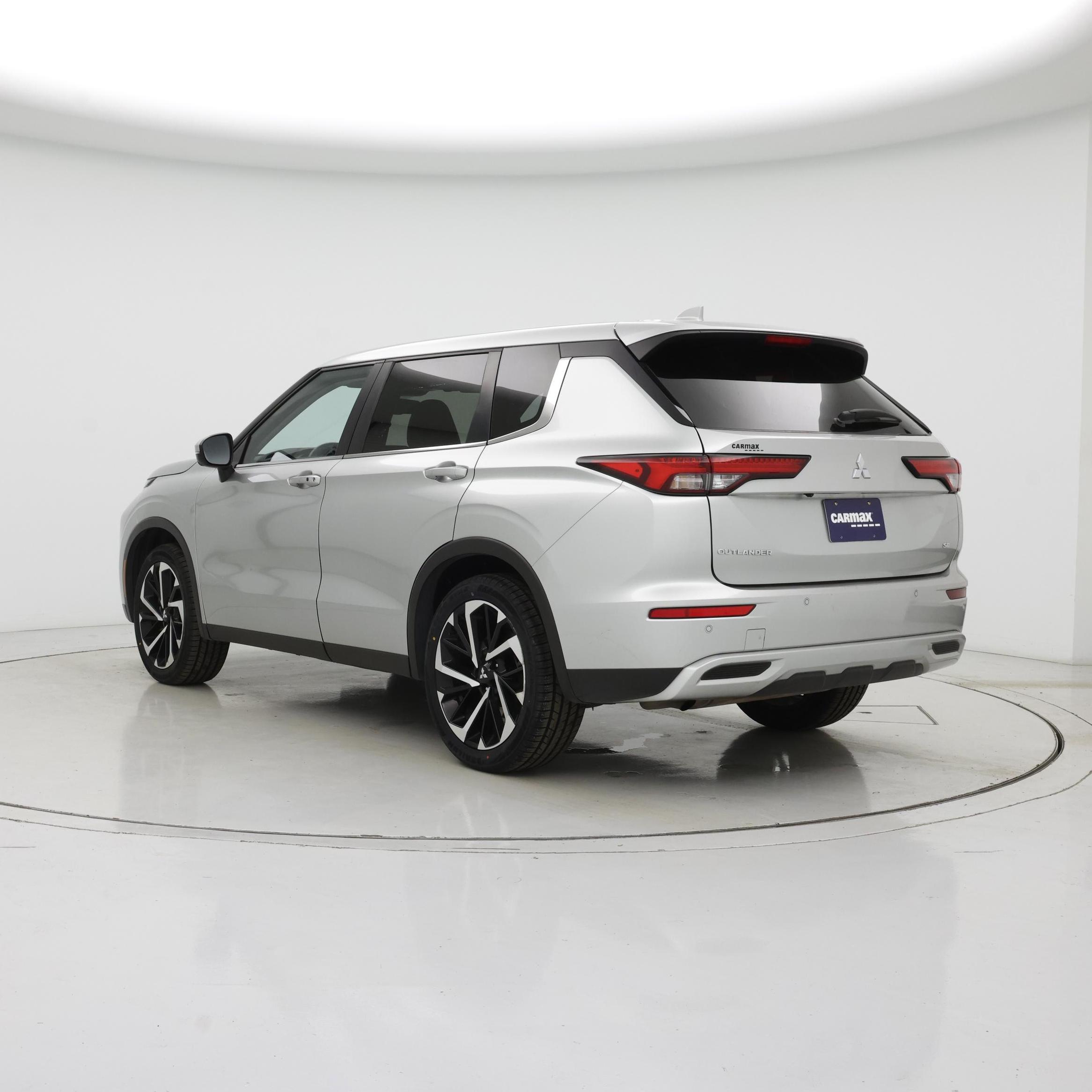 Thumbnail: 2024 Mitsubishi Outlander - 2