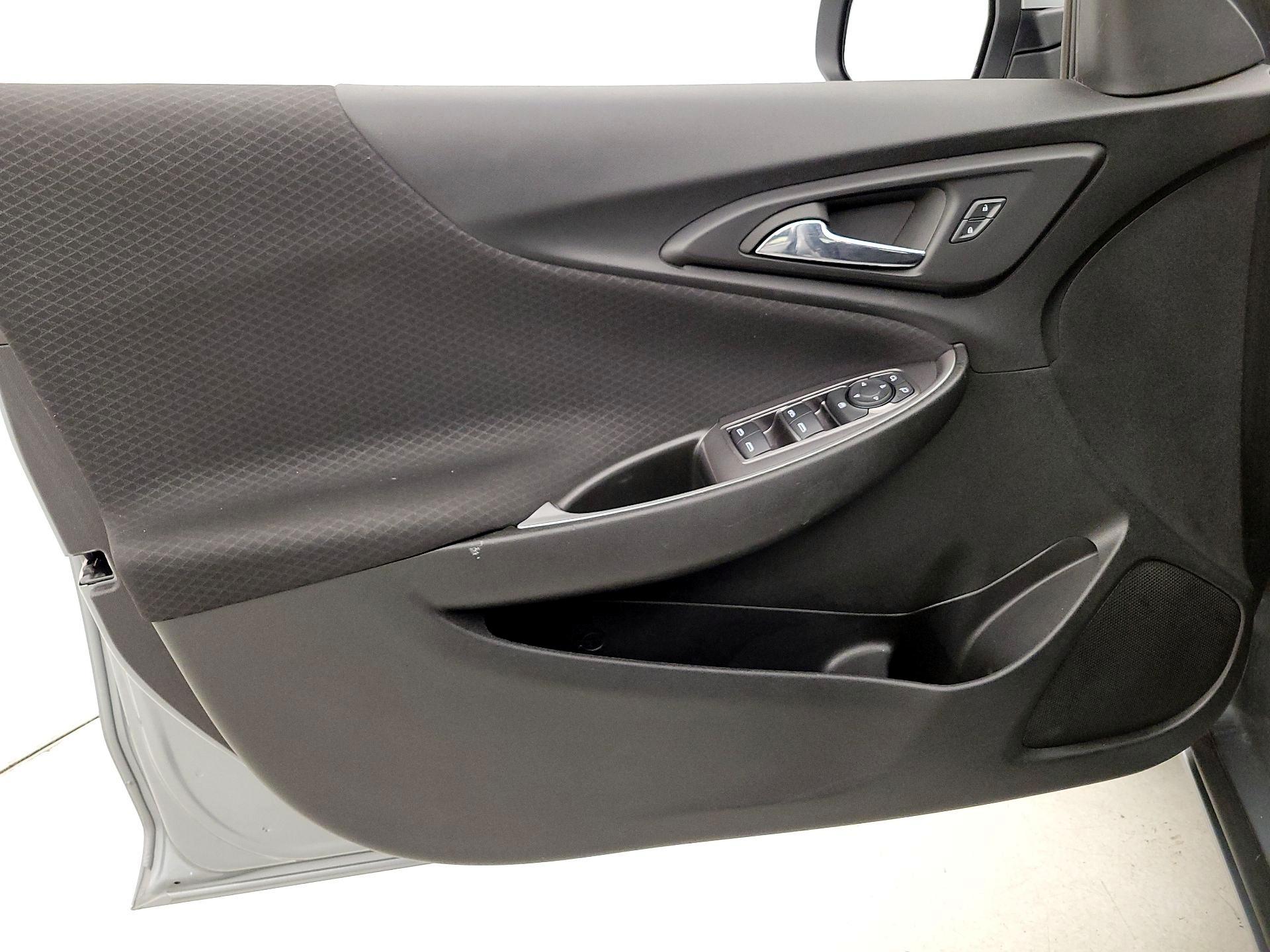 Thumbnail: 2023 Chevrolet Malibu - 12