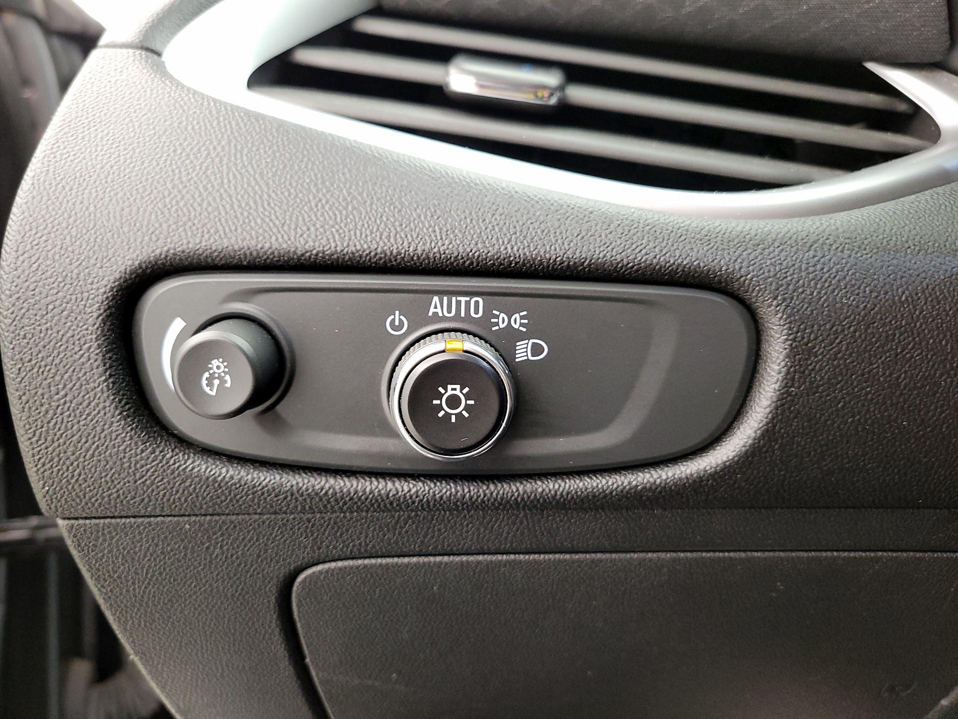 Thumbnail: 2023 Chevrolet Malibu - 13