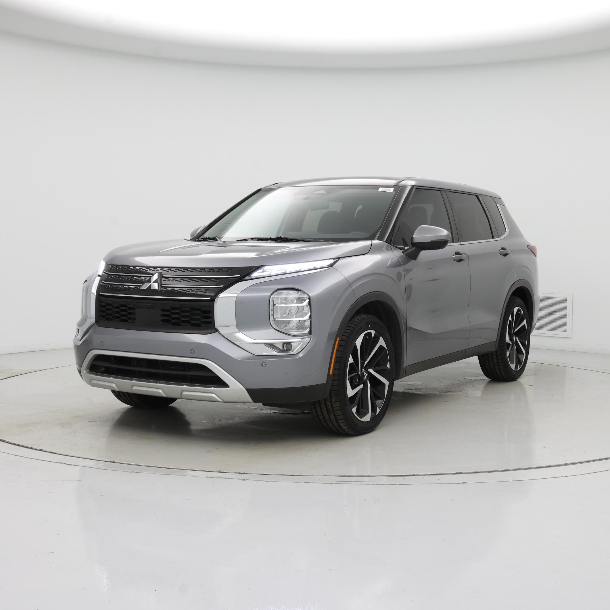 Thumbnail: 2024 Mitsubishi Outlander - 4