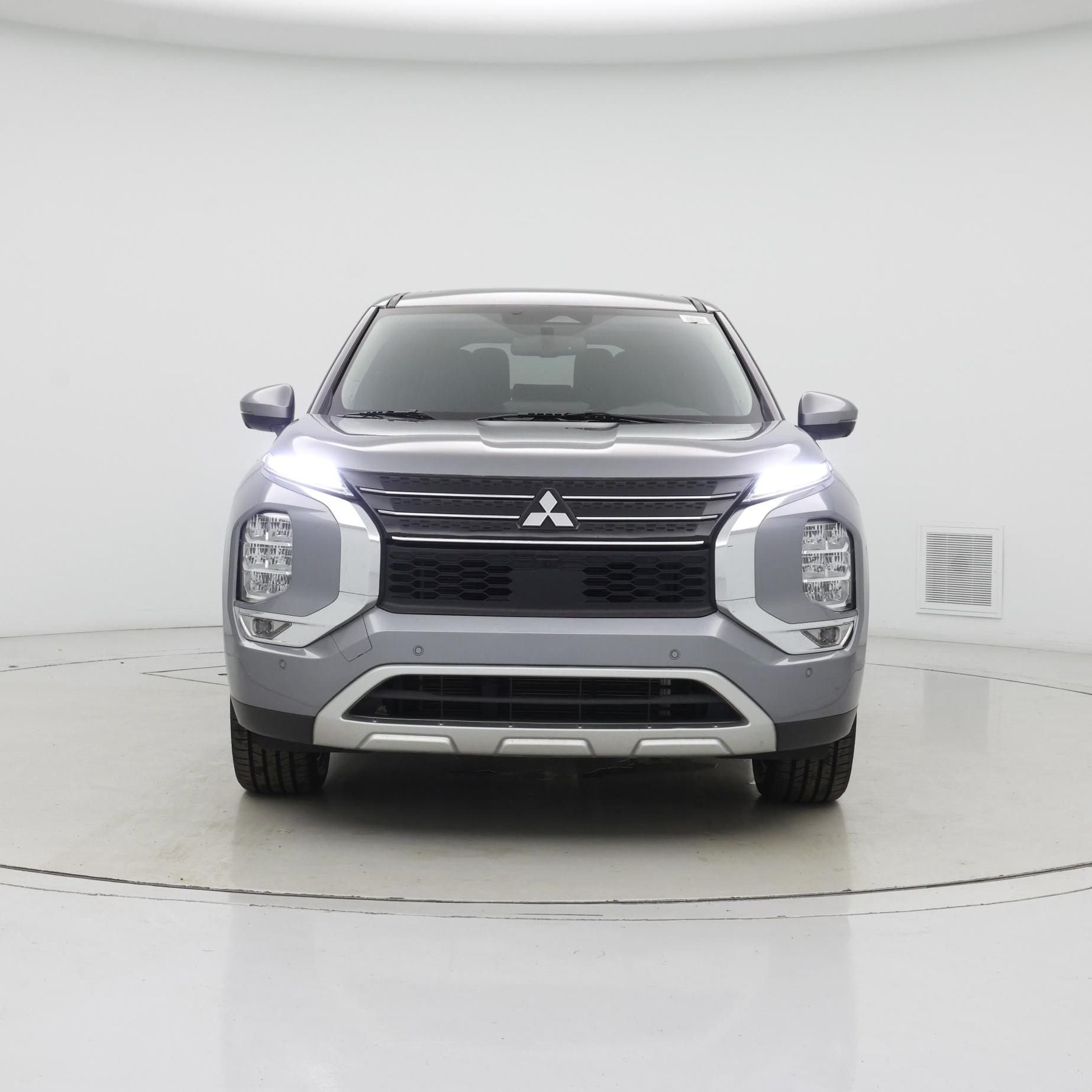 Thumbnail: 2024 Mitsubishi Outlander - 5