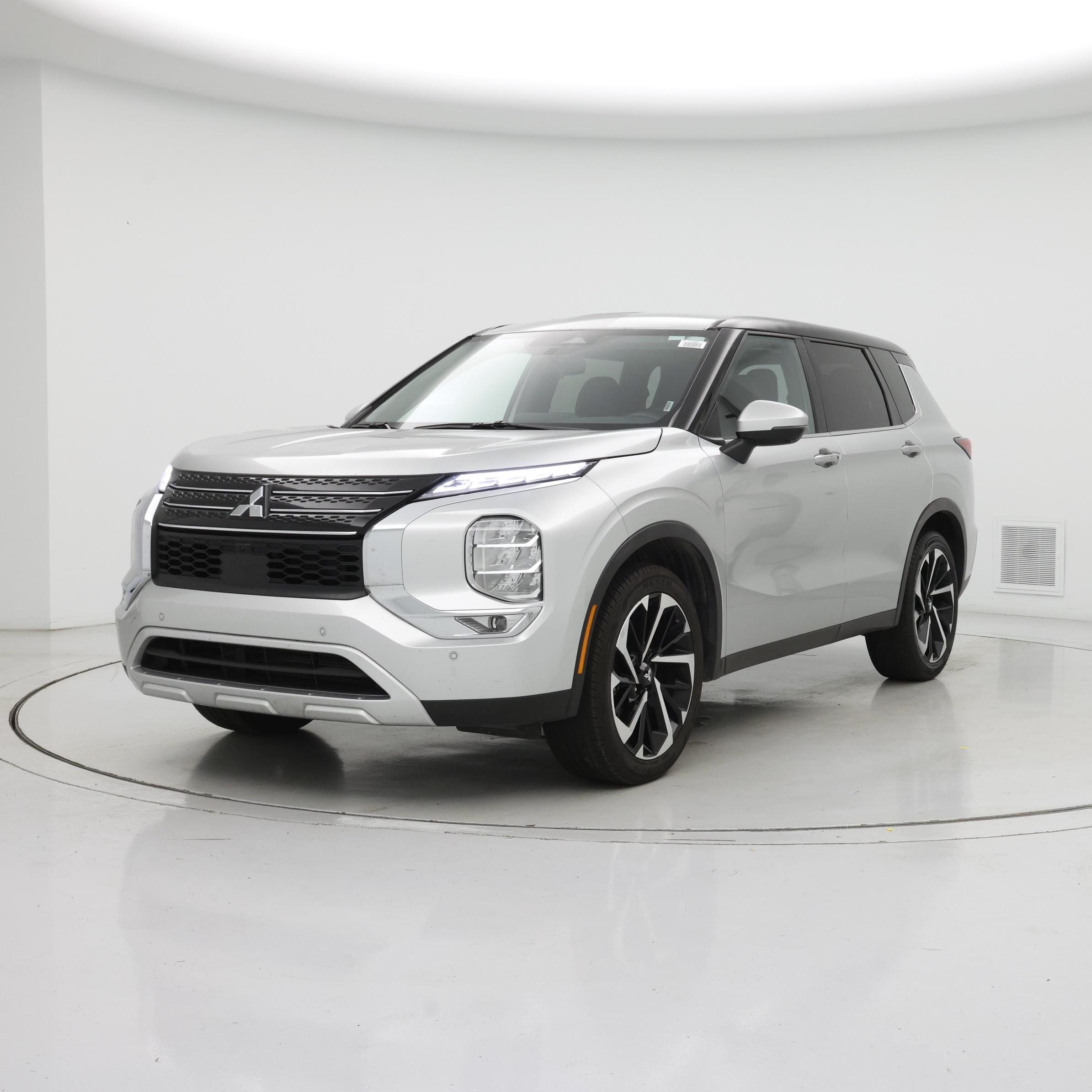 Thumbnail: 2024 Mitsubishi Outlander - 4