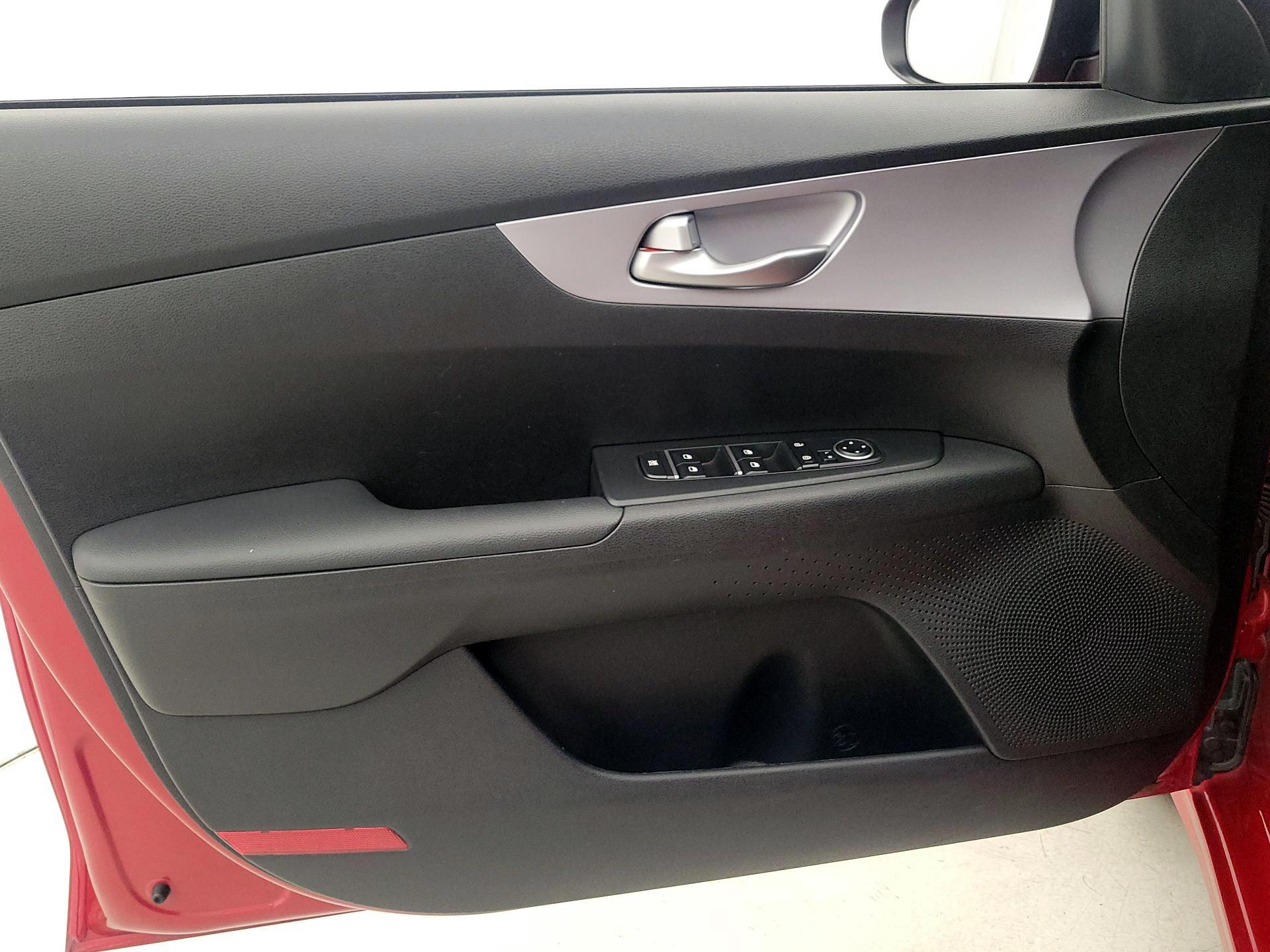 Thumbnail: 2024 Kia Forte - 12