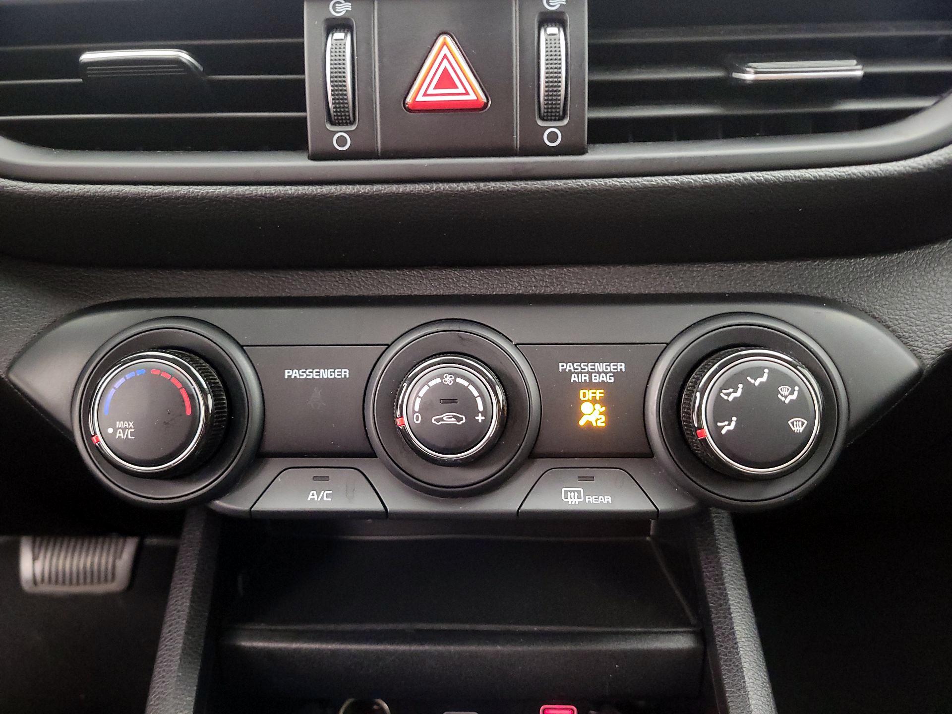 Thumbnail: 2024 Kia Forte - 16