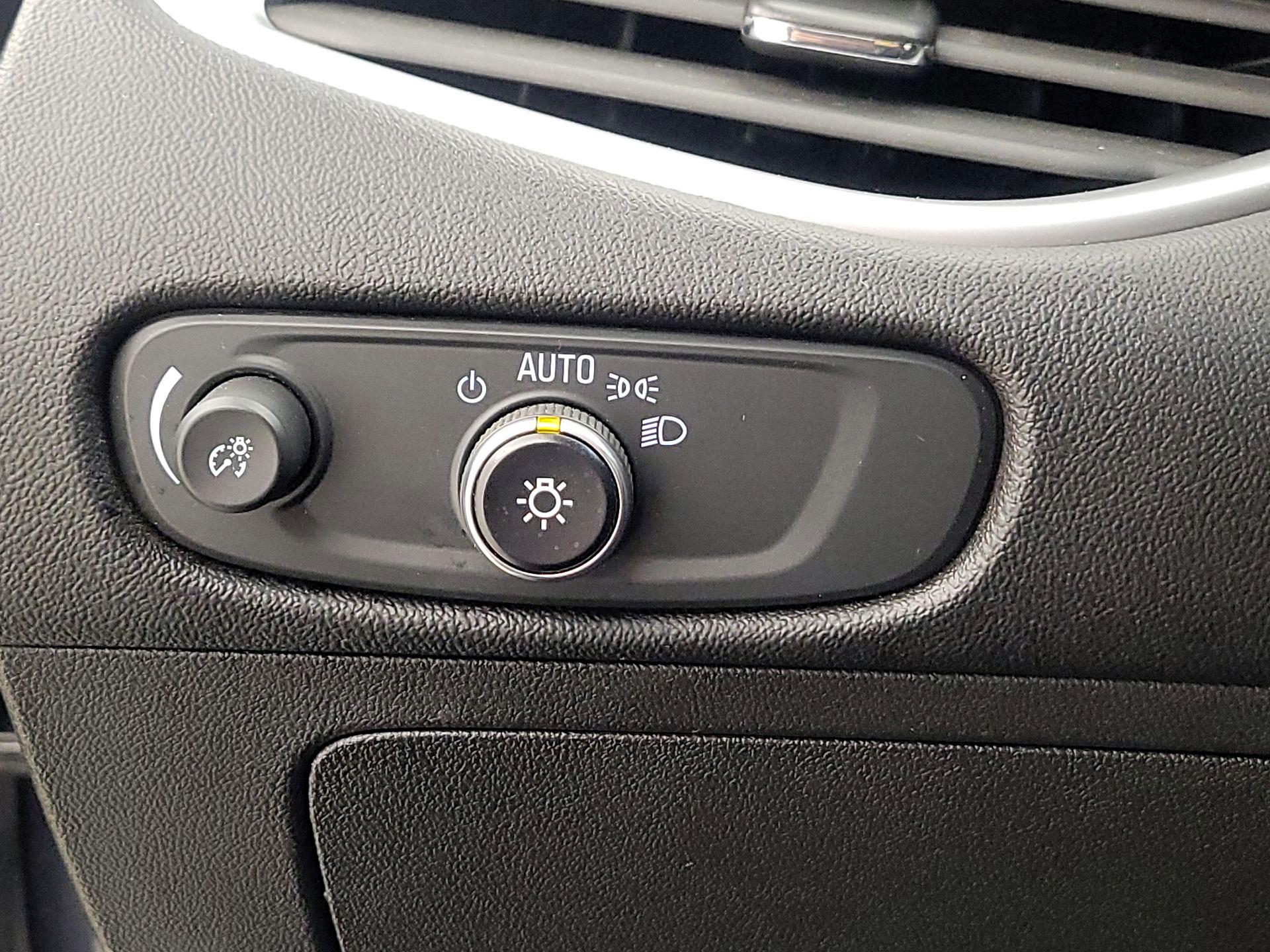 Thumbnail: 2023 Chevrolet Malibu - 13