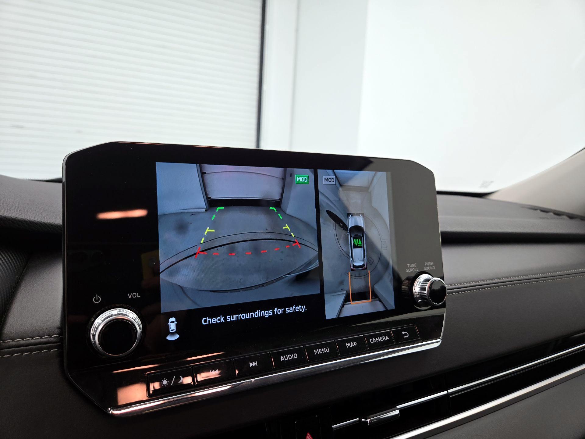 Thumbnail: 2024 Mitsubishi Outlander - 15