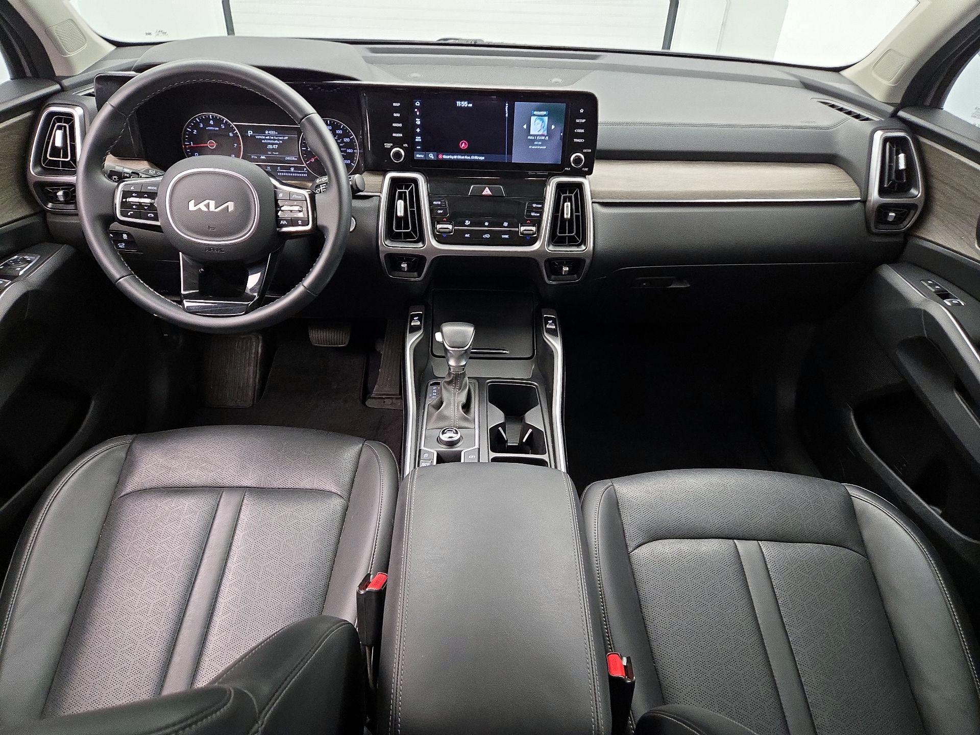 Thumbnail: 2023 Kia Sorento - 9