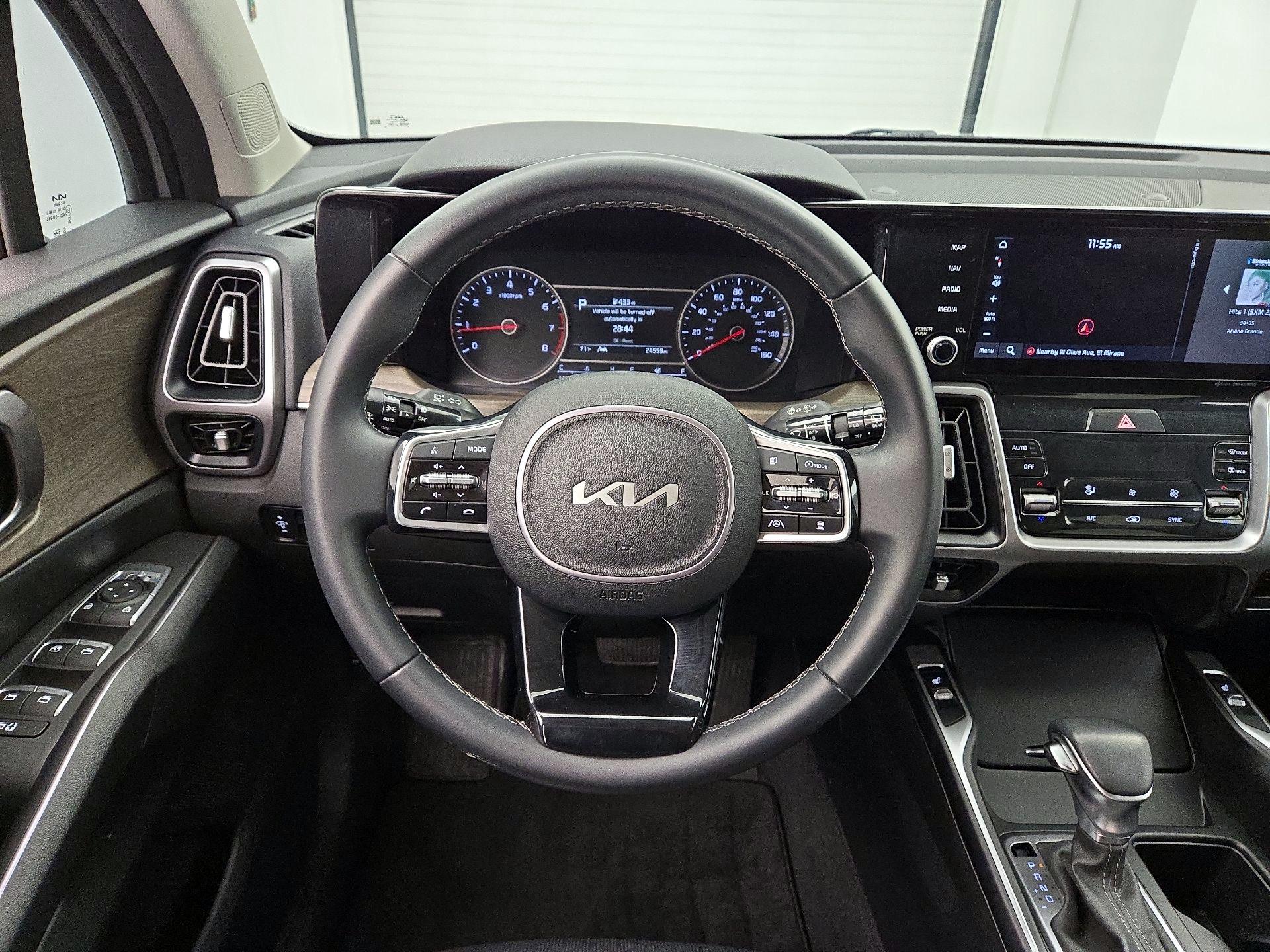 Thumbnail: 2023 Kia Sorento - 10