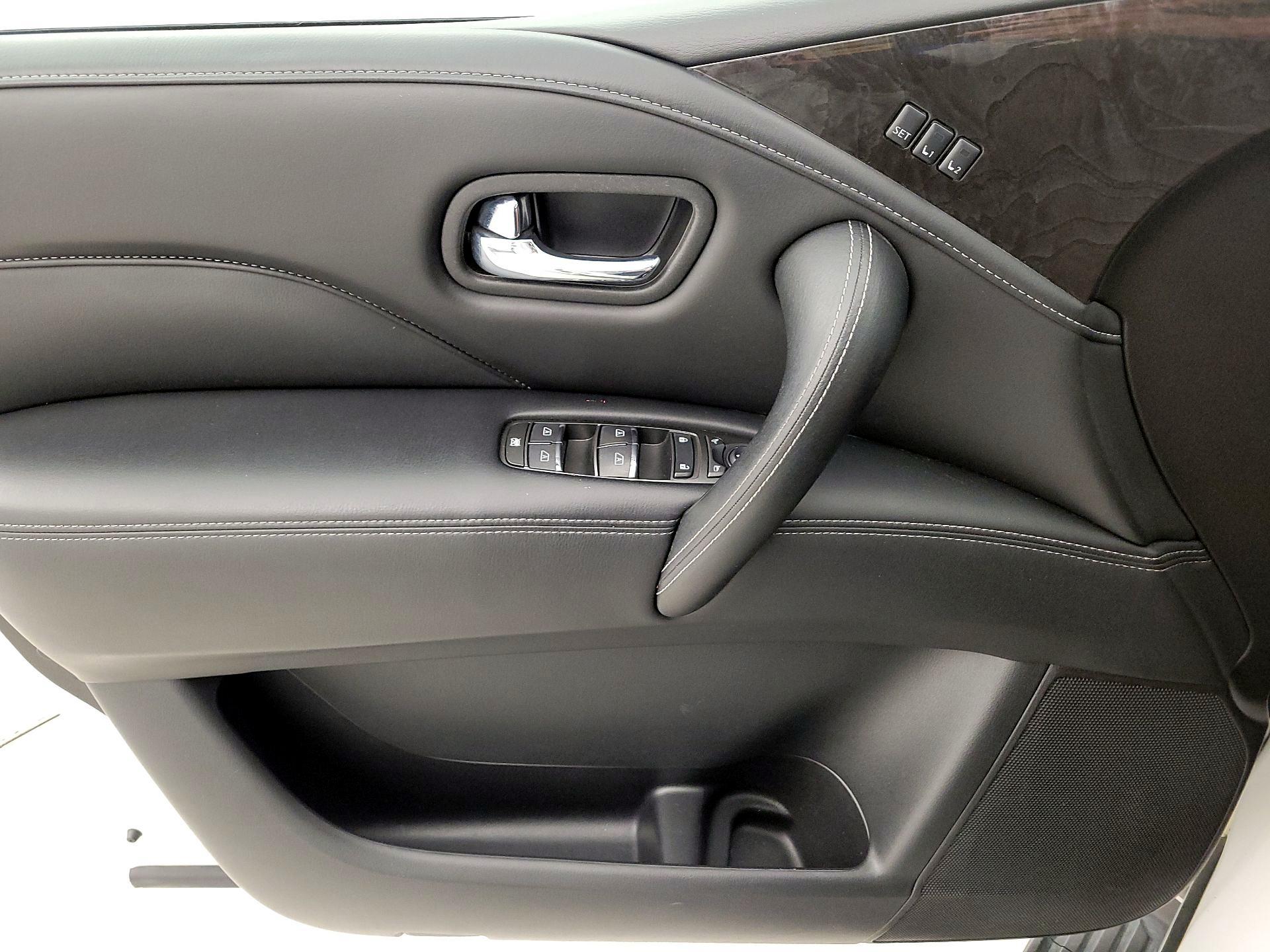 Thumbnail: 2024 INFINITI QX80 - 12