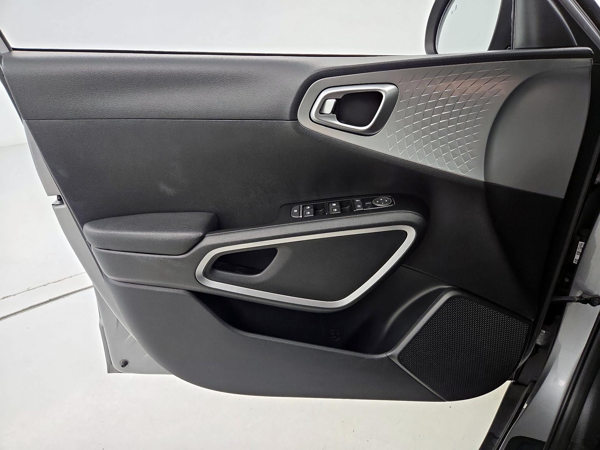 Thumbnail: 2023 Kia Soul - 12