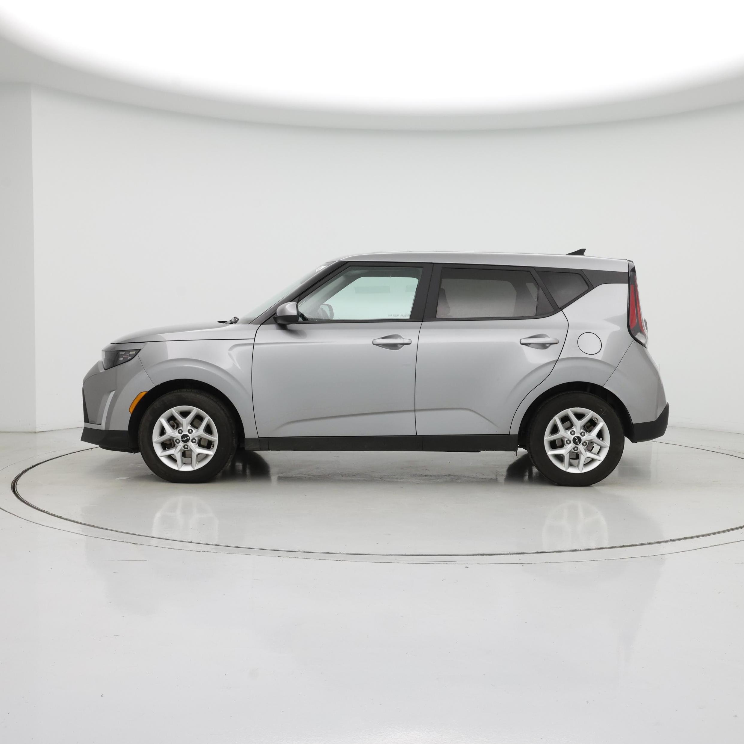 Thumbnail: 2023 Kia Soul - 3