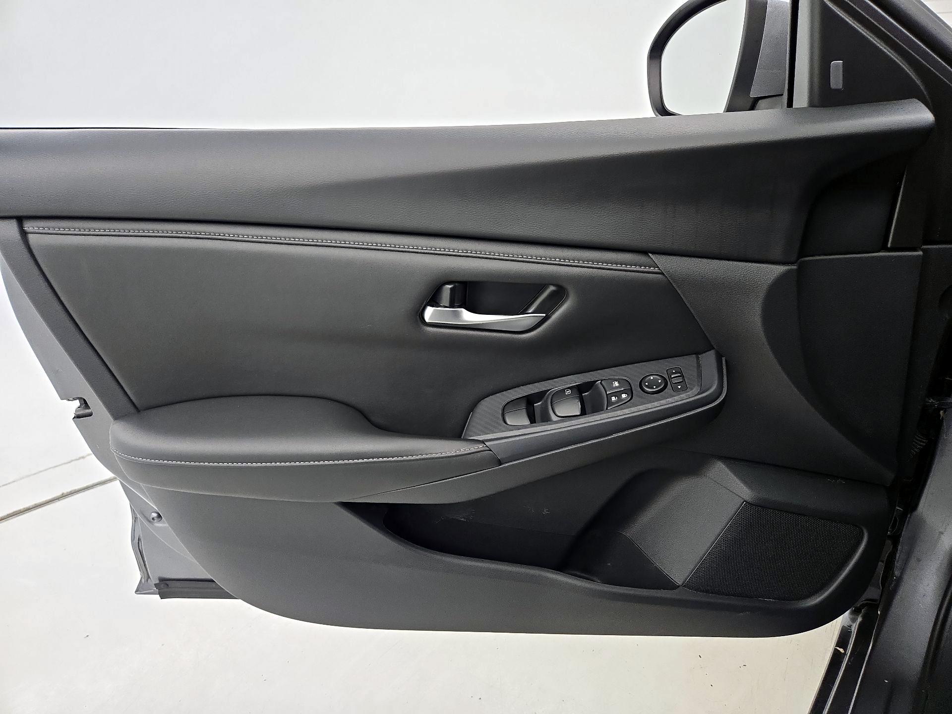 Thumbnail: 2023 Nissan Sentra - 12