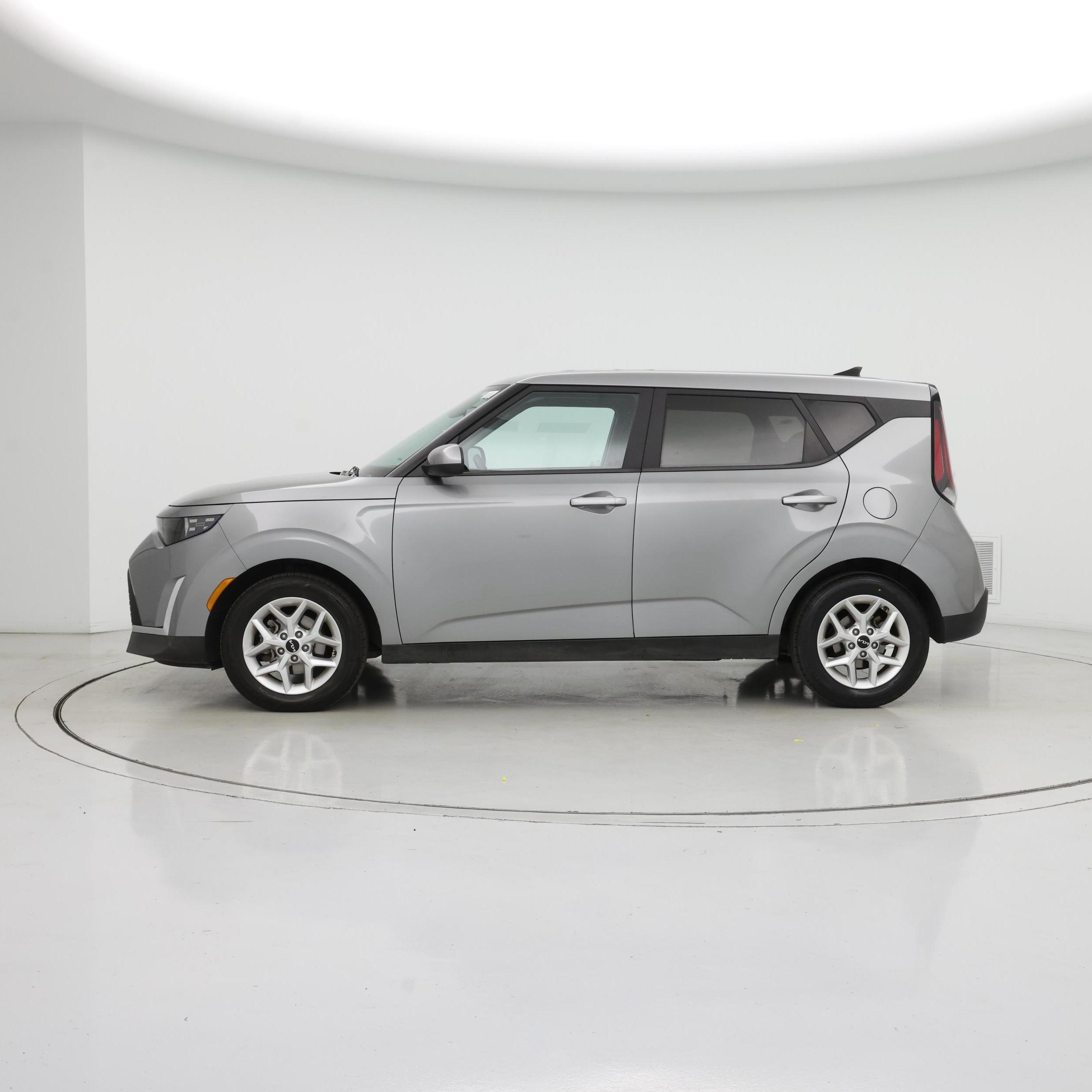 Thumbnail: 2023 Kia Soul - 3