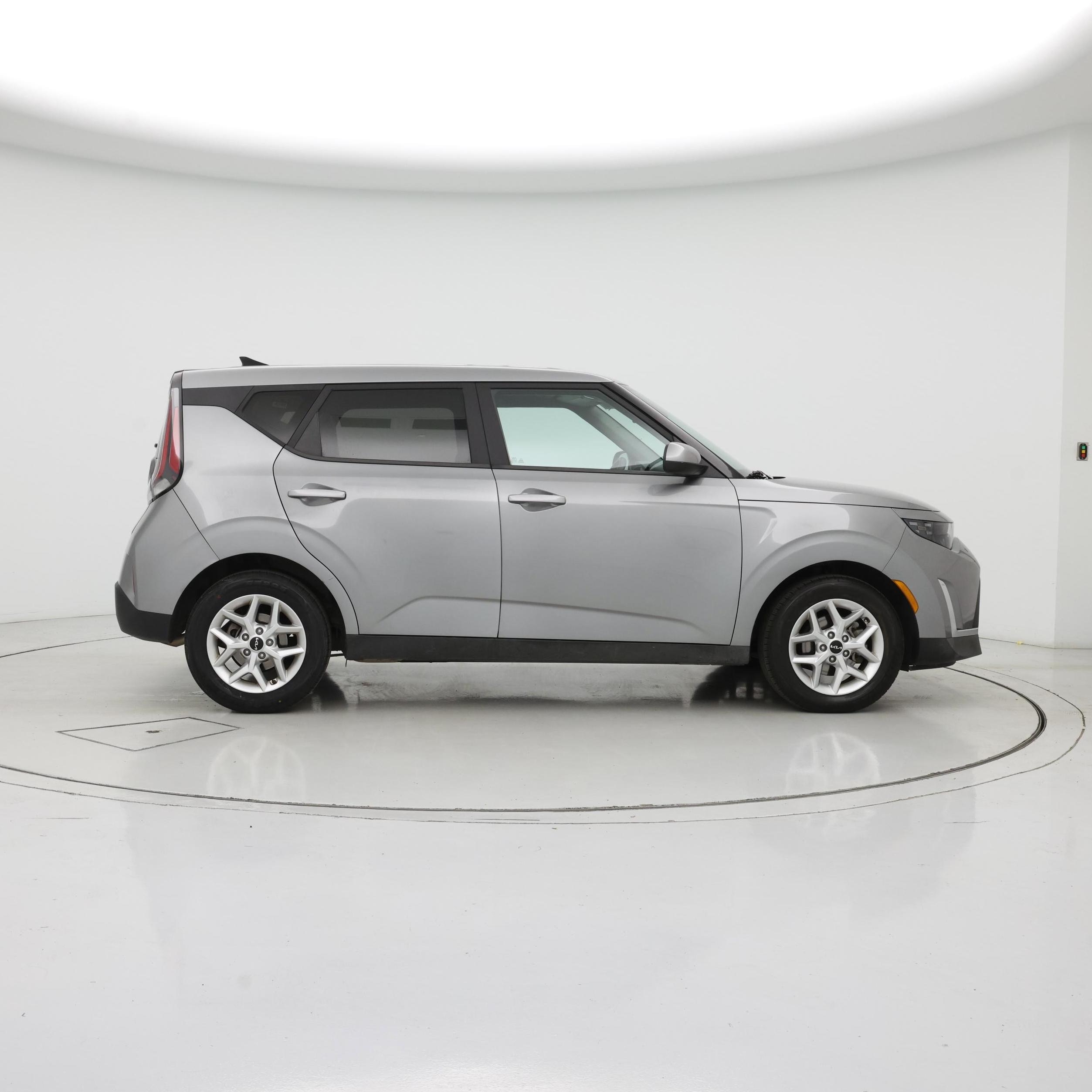 Thumbnail: 2023 Kia Soul - 7