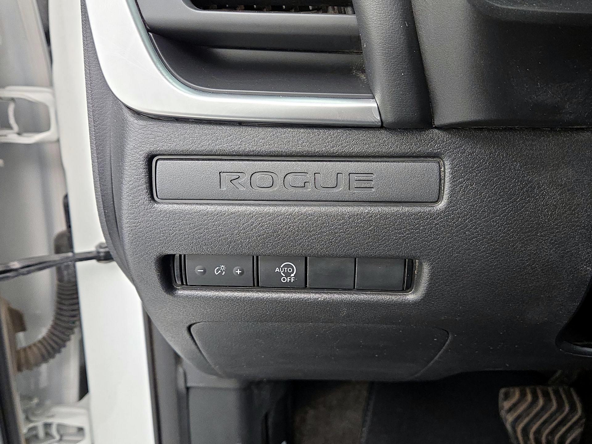 Thumbnail: 2023 Nissan Rogue - 13