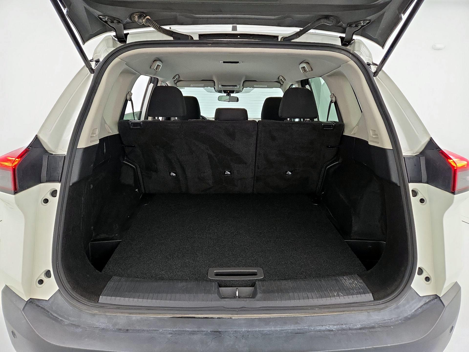 Thumbnail: 2023 Nissan Rogue - 20