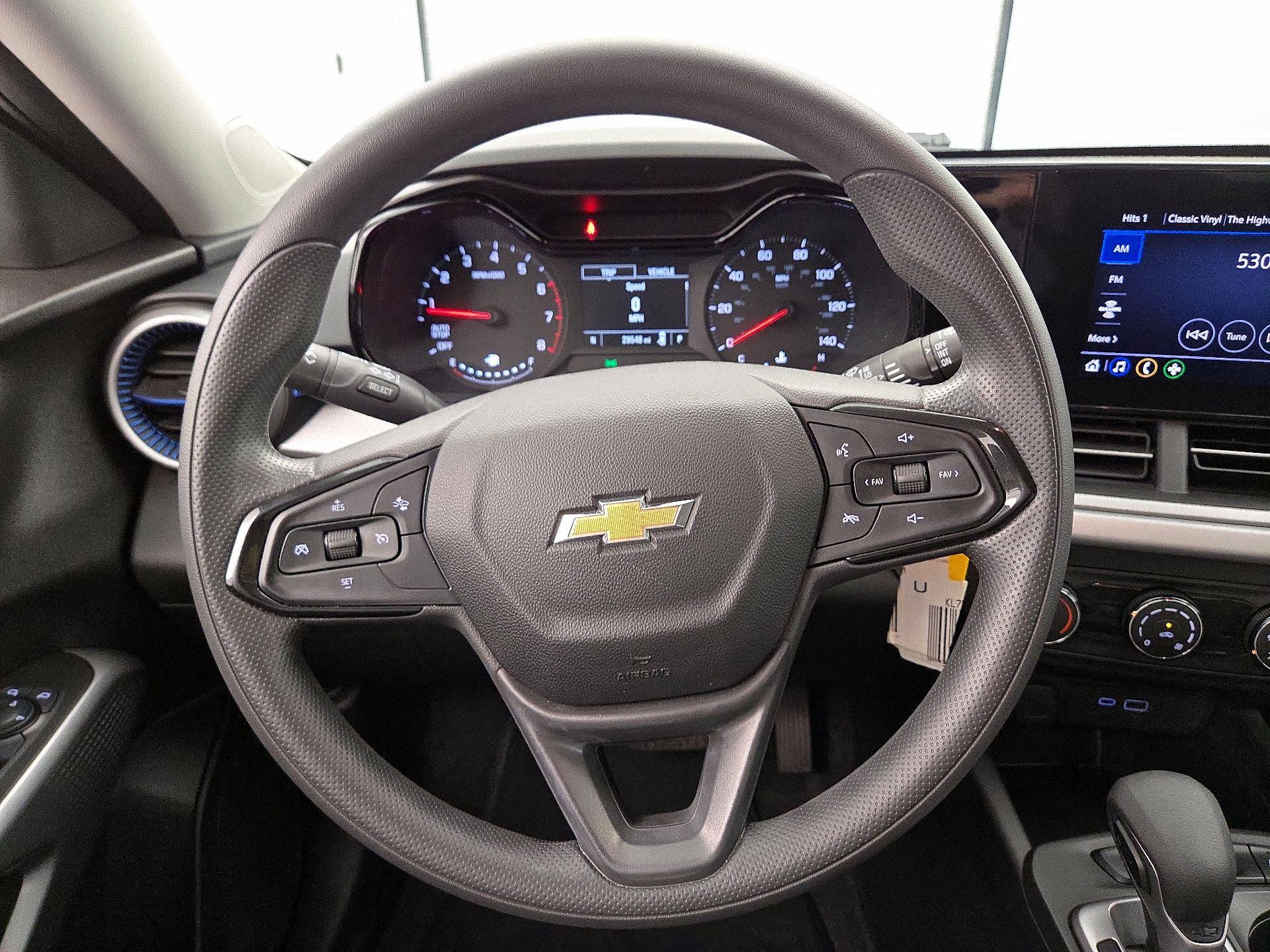 Thumbnail: 2024 Chevrolet Trax - 10