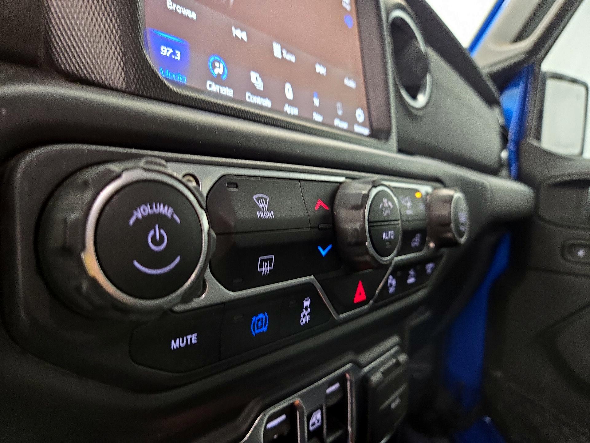 Thumbnail: 2021 Jeep Wrangler - 17