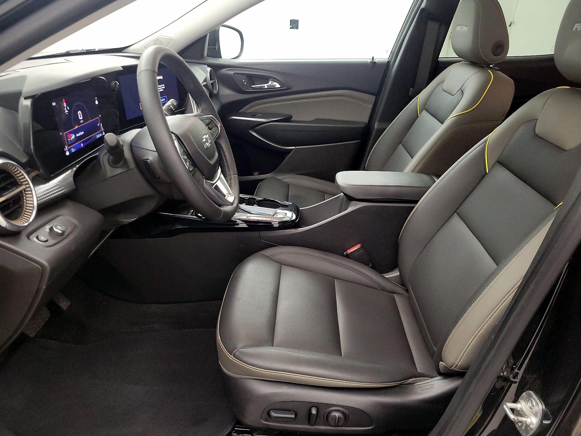 Thumbnail: 2024 Chevrolet Trax - 11