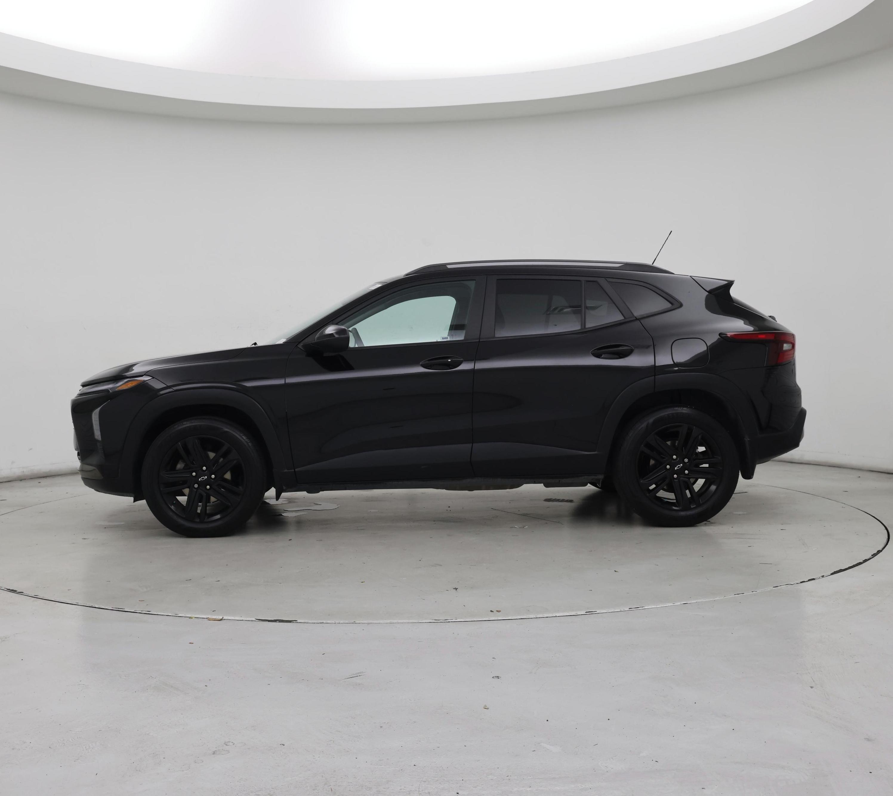 Thumbnail: 2024 Chevrolet Trax - 3