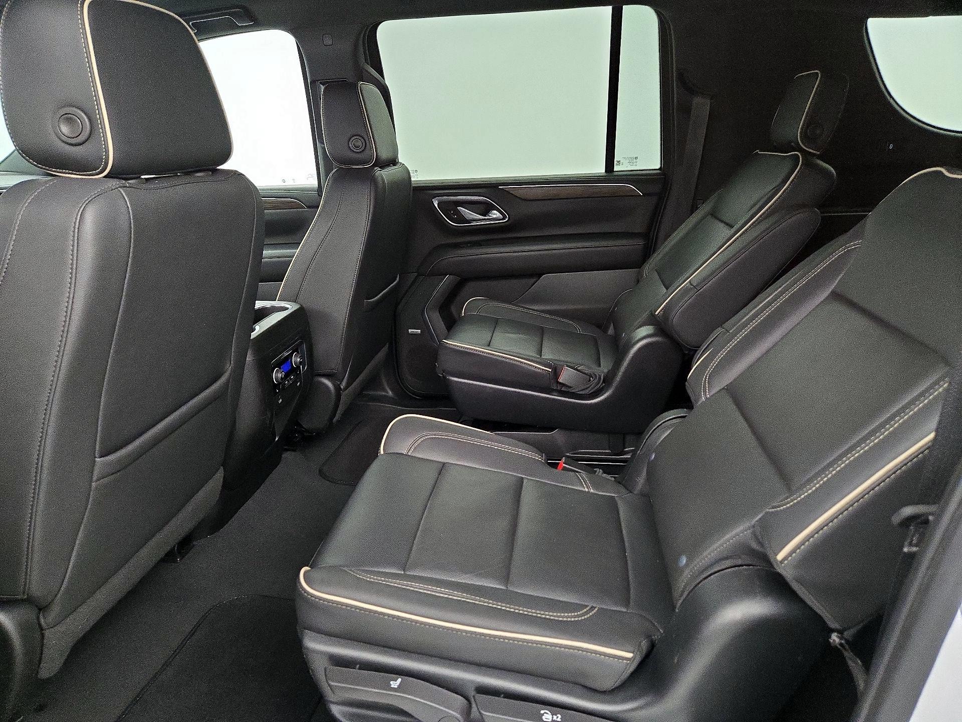 Thumbnail: 2023 Chevrolet Suburban - 19