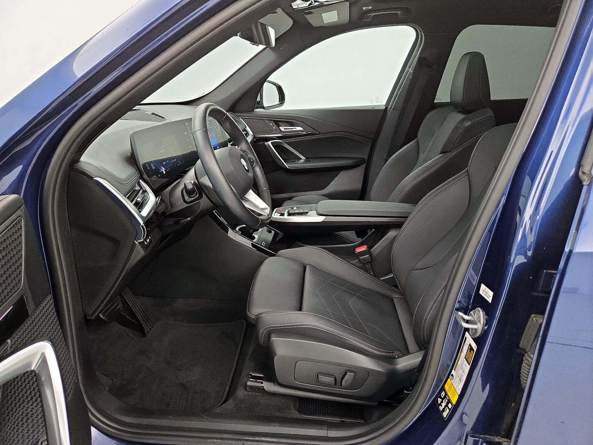 Thumbnail: 2023 BMW X1 - 11