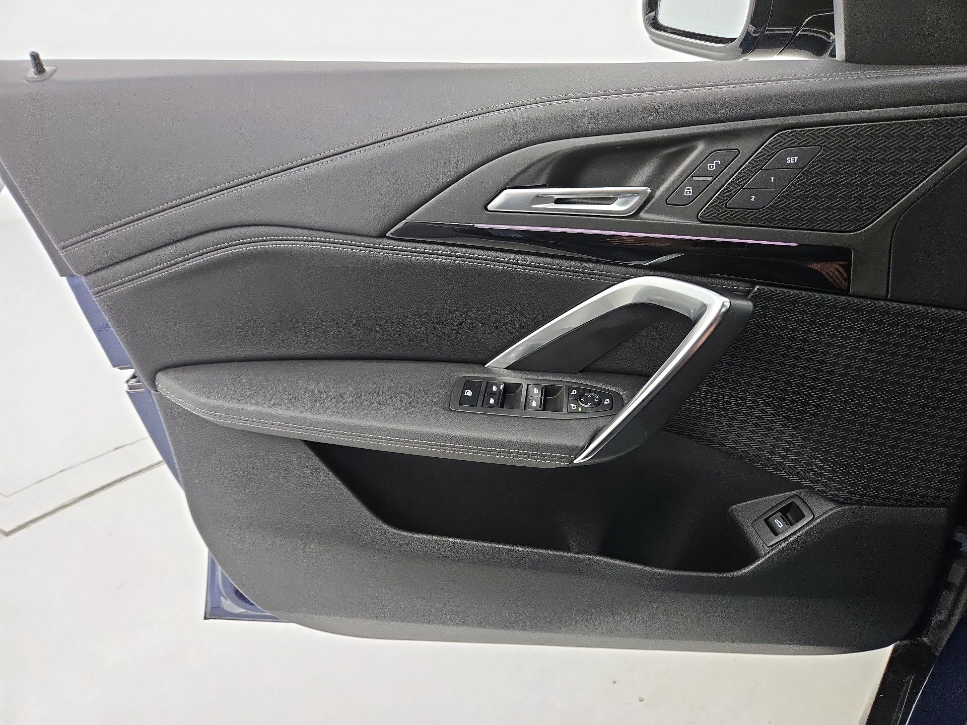 Thumbnail: 2023 BMW X1 - 12